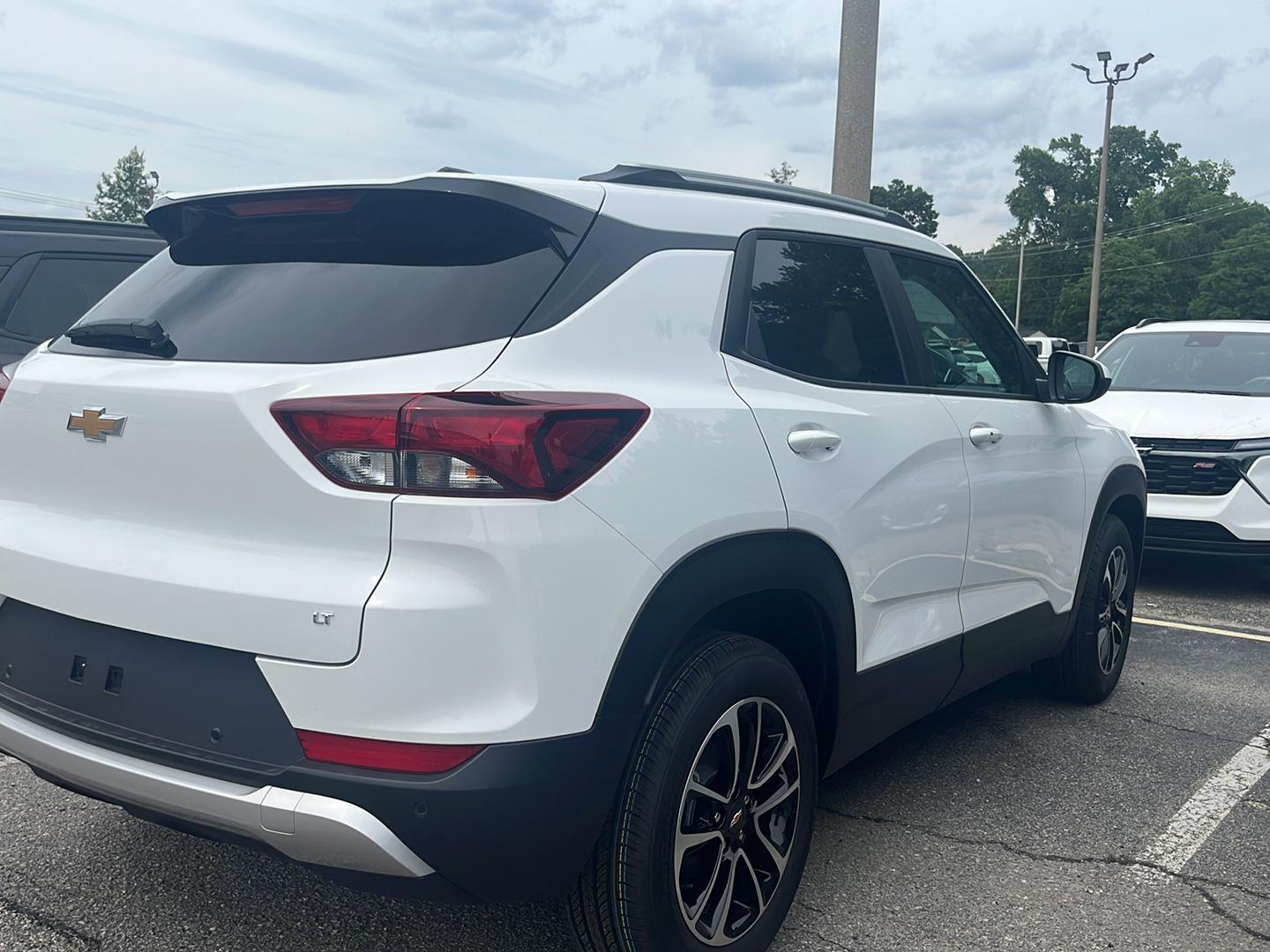 2026 Chevrolet Trailblazer LT photo 3