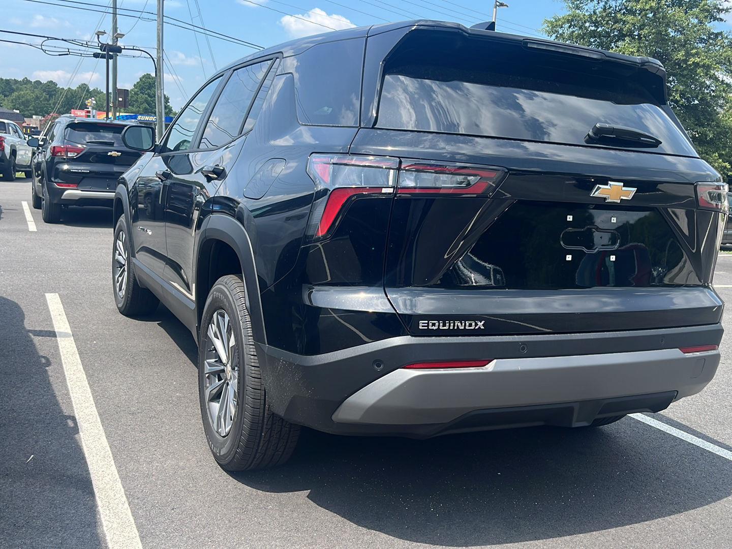 2026 Chevrolet Equinox LT photo 3