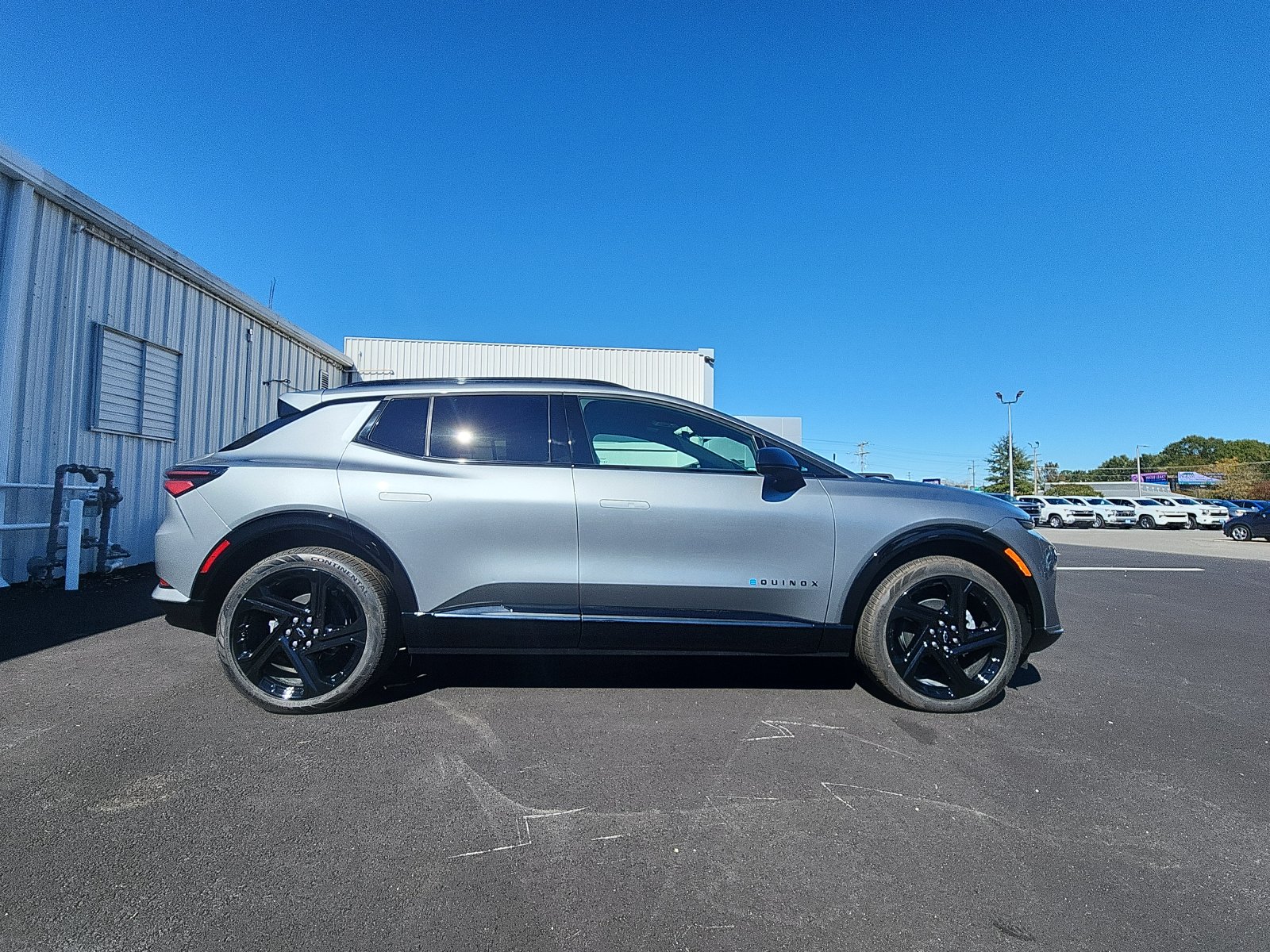 2025 Chevrolet Equinox EV RS - Photo 6