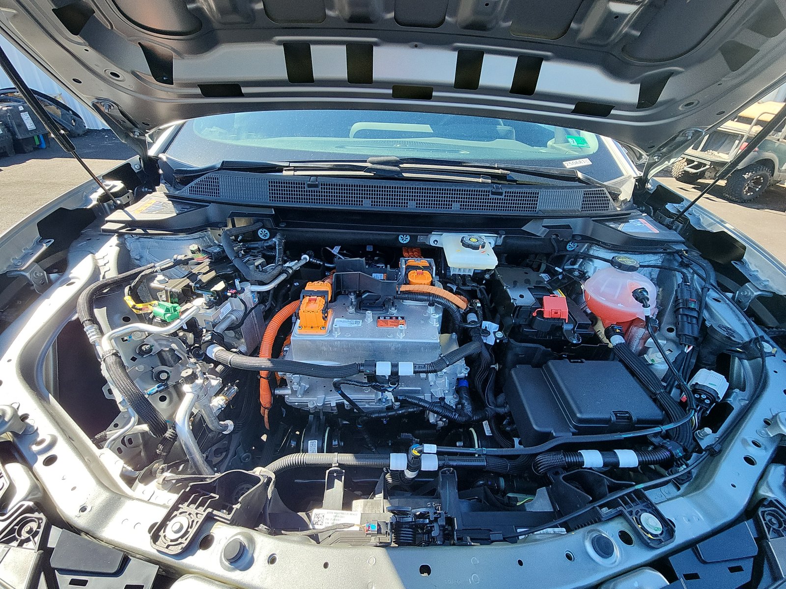 2025 Chevrolet Equinox EV RS - Photo 11