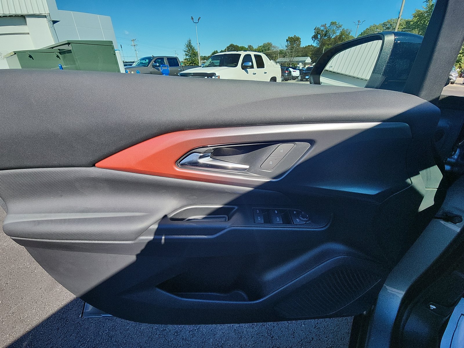 2025 Chevrolet Equinox EV RS - Photo 18