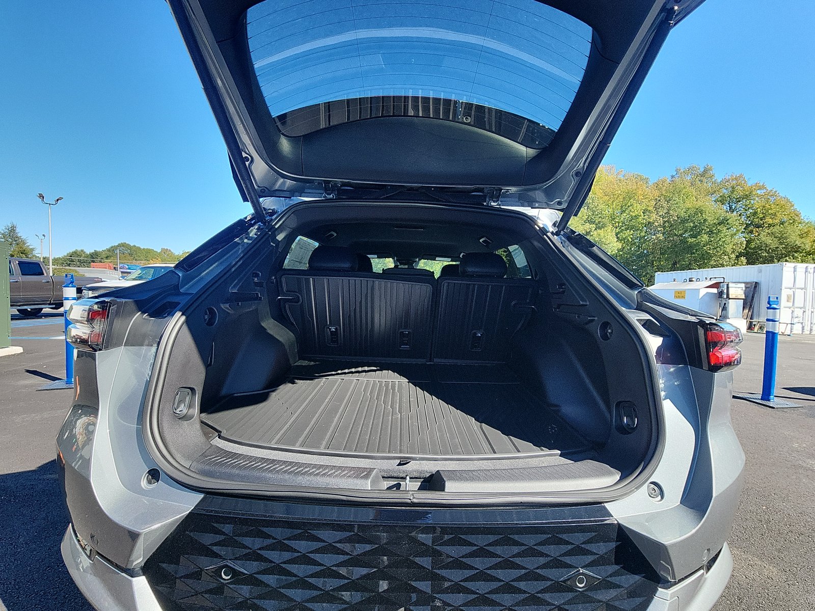 2025 Chevrolet Equinox EV RS - Photo 25