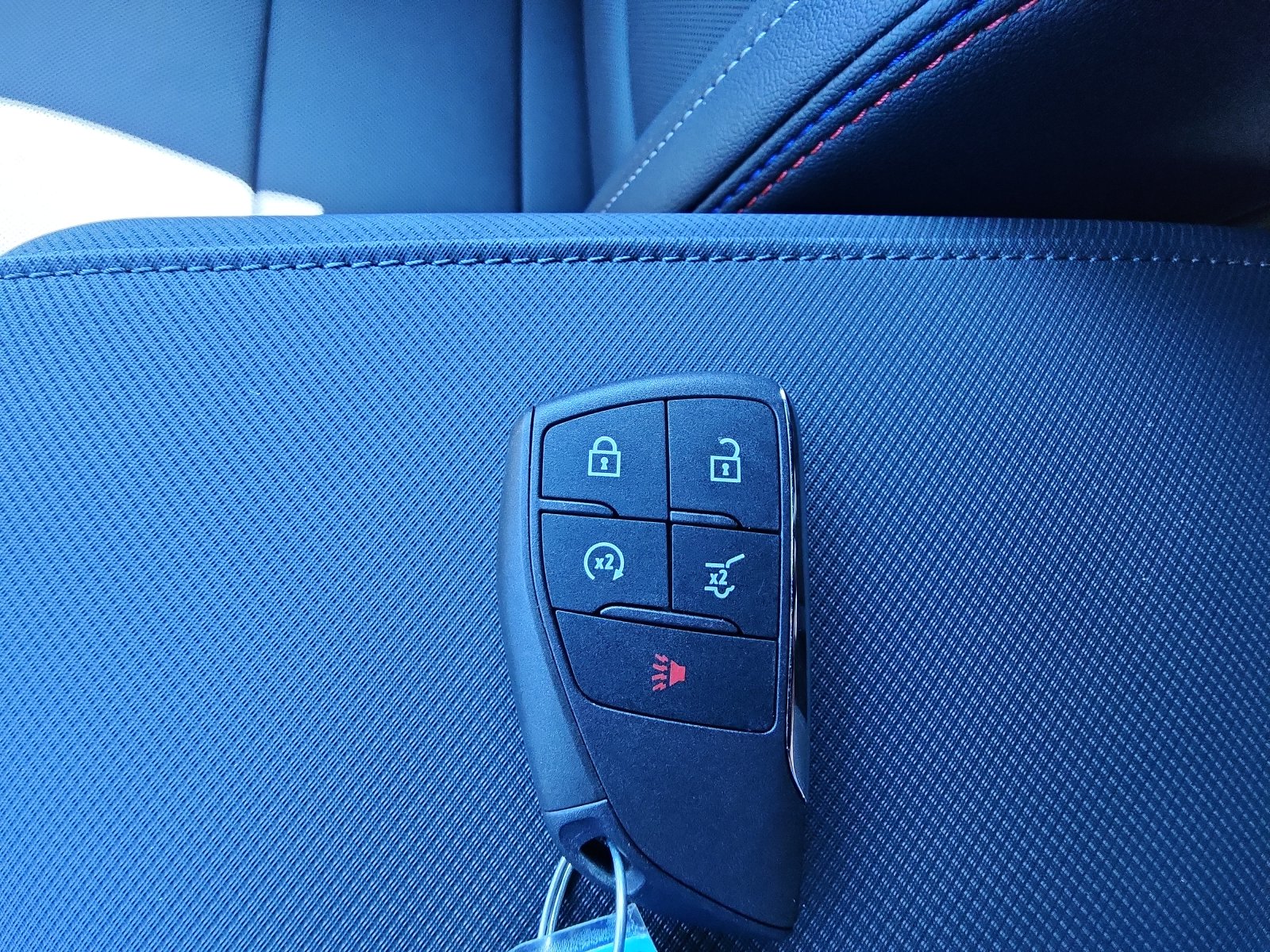 2025 Chevrolet Equinox EV RS - Photo 26