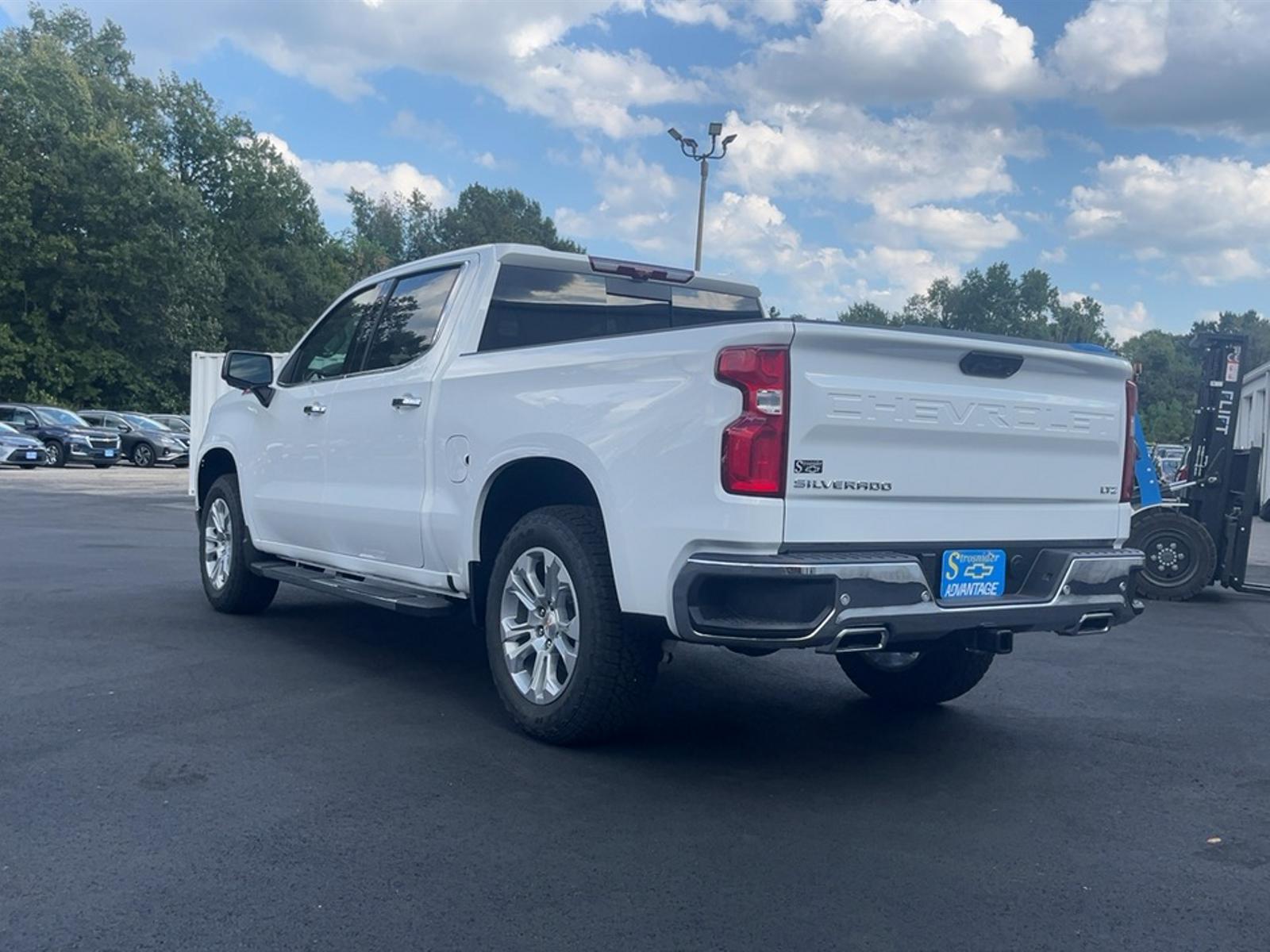2026 Chevrolet Silverado 1500 LTZ photo 3