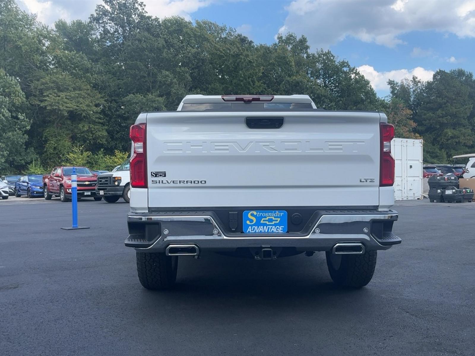 2026 Chevrolet Silverado 1500 LTZ photo 4