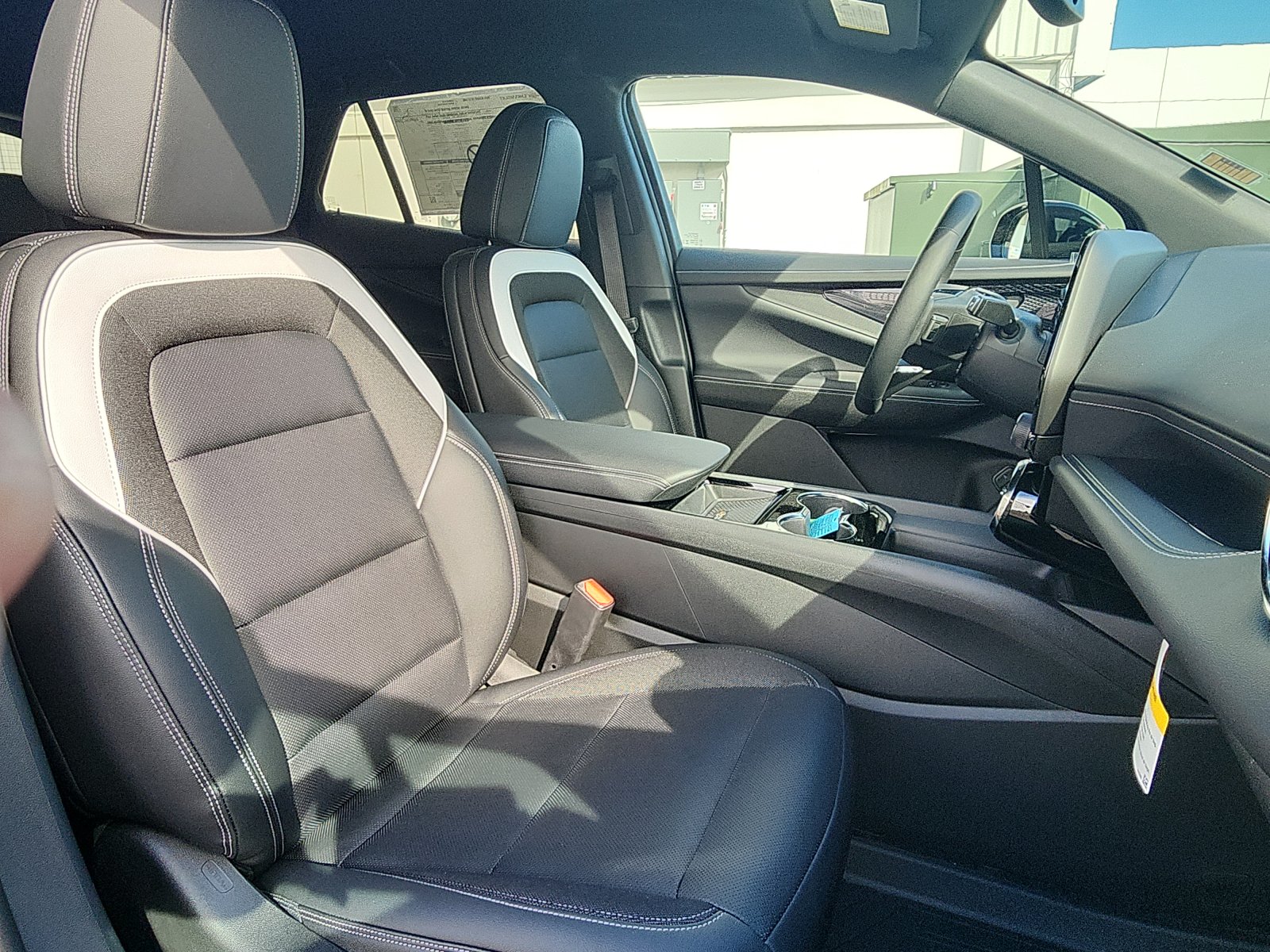 2025 Chevrolet Blazer EV LT - Photo 23