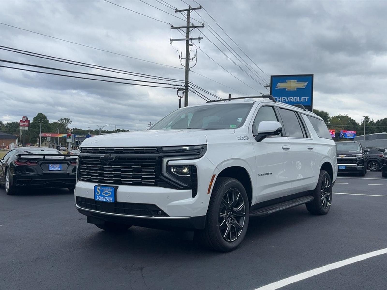 2025 Chevrolet Suburban High Country's photo