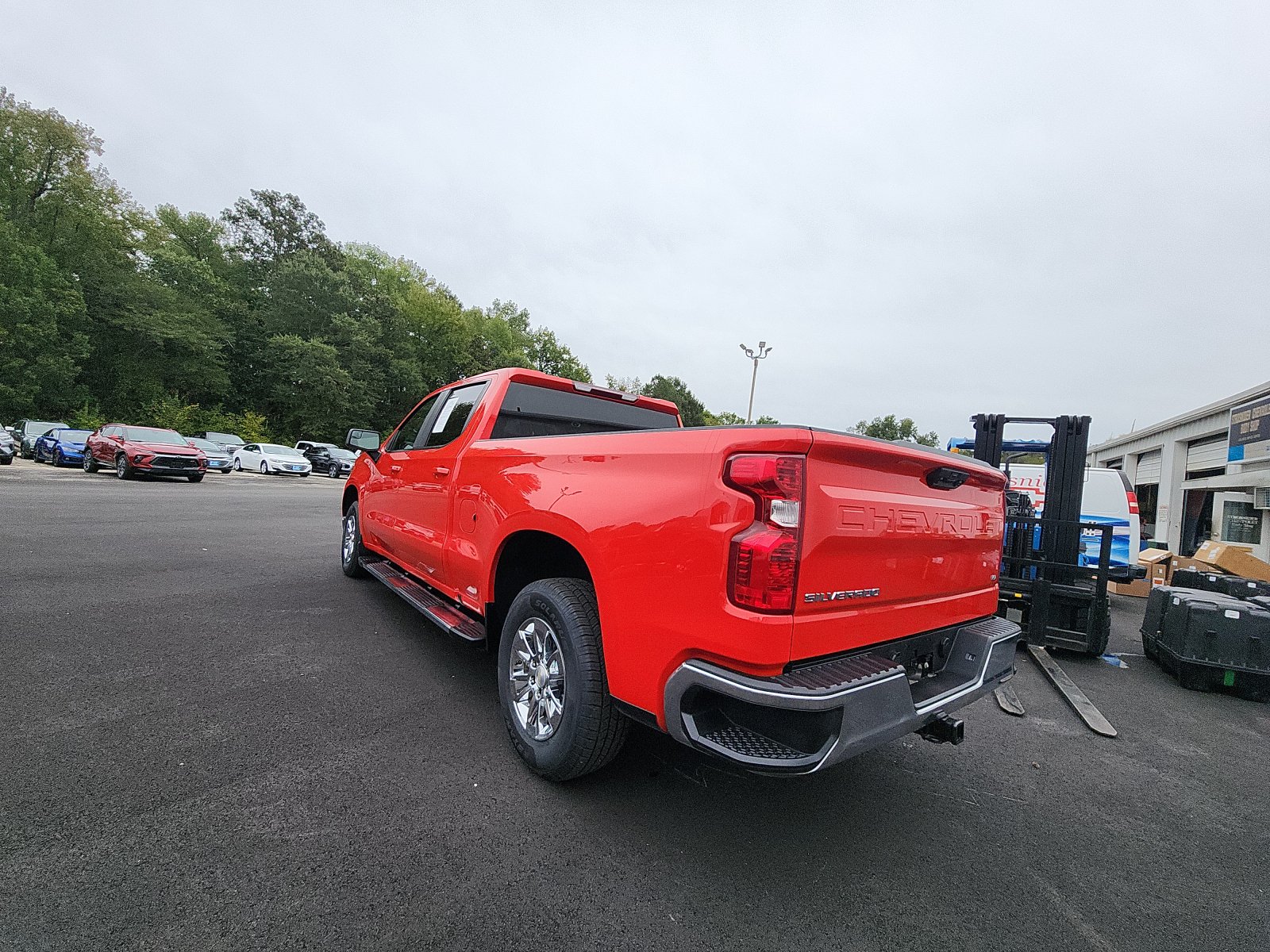 2024 Chevrolet Silverado 1500 LT photo 3