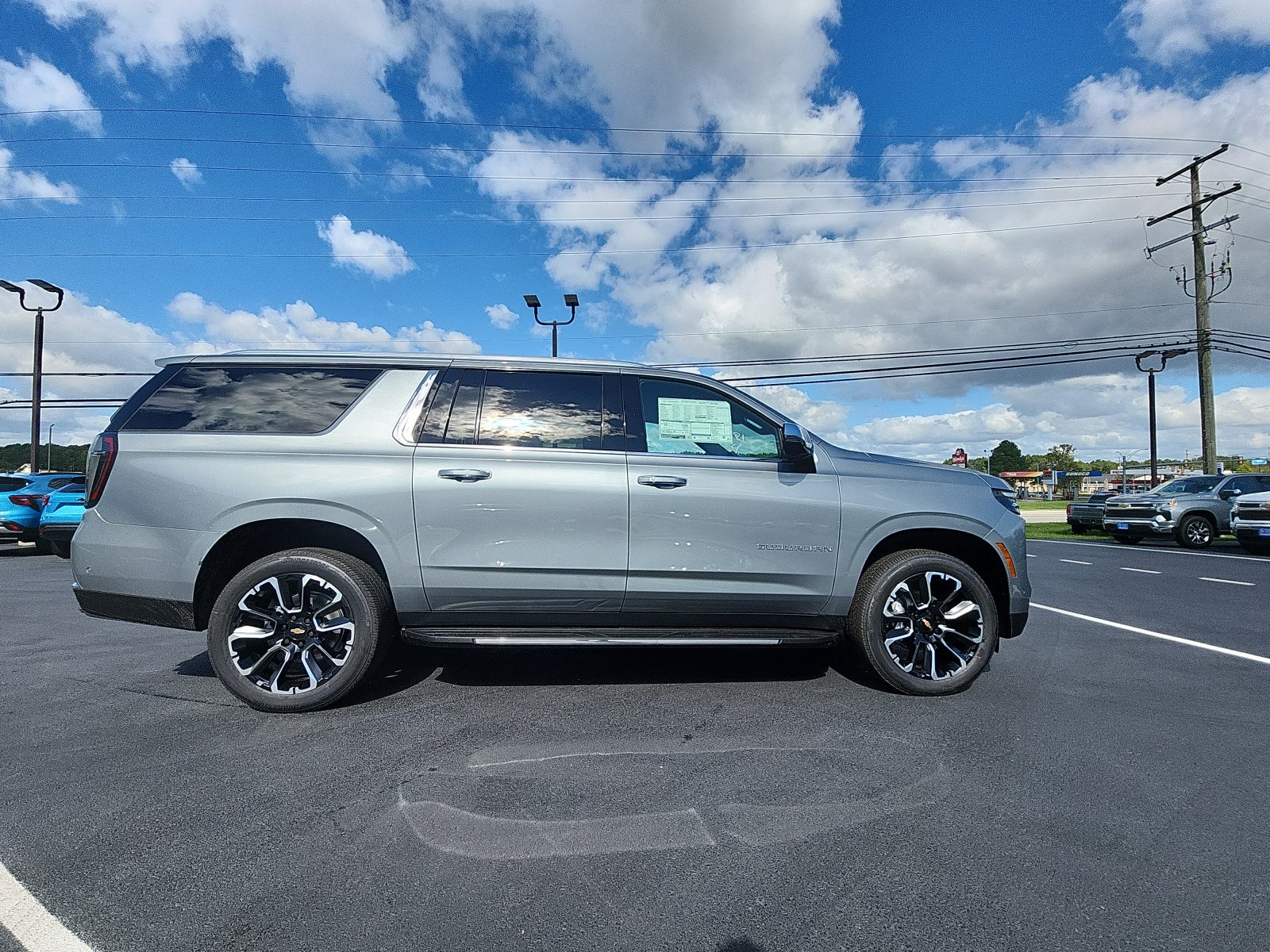 2026 Chevrolet Suburban Premier photo 3