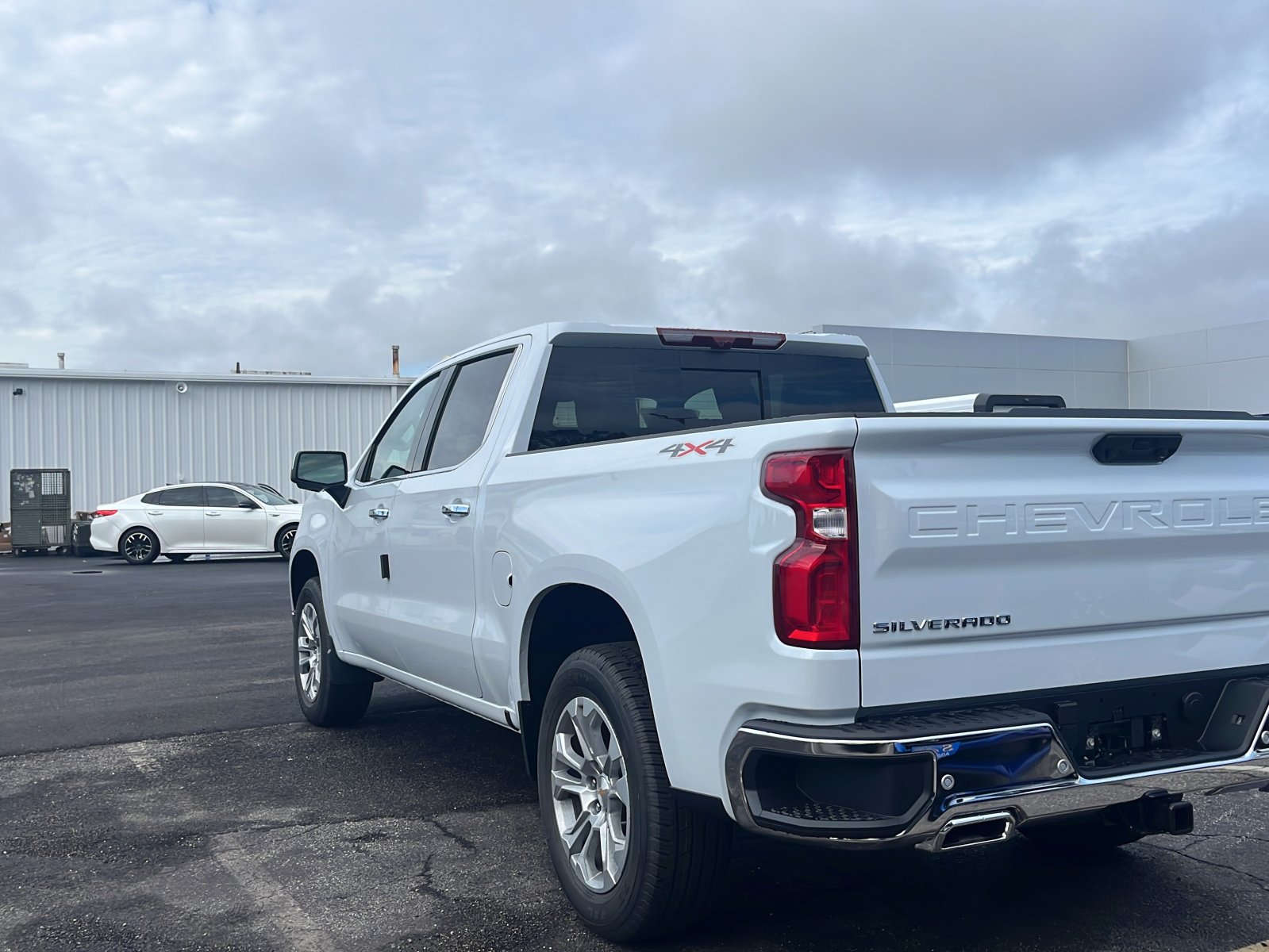2026 Chevrolet Silverado 1500 LTZ photo 2