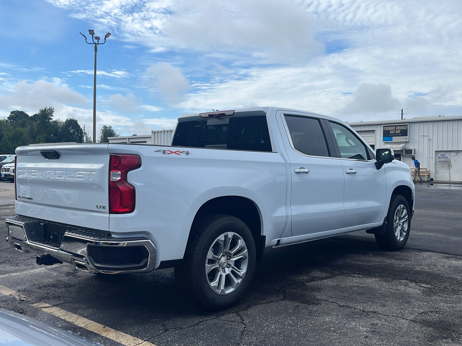 2026 Chevrolet Silverado 1500 LTZ photo 3