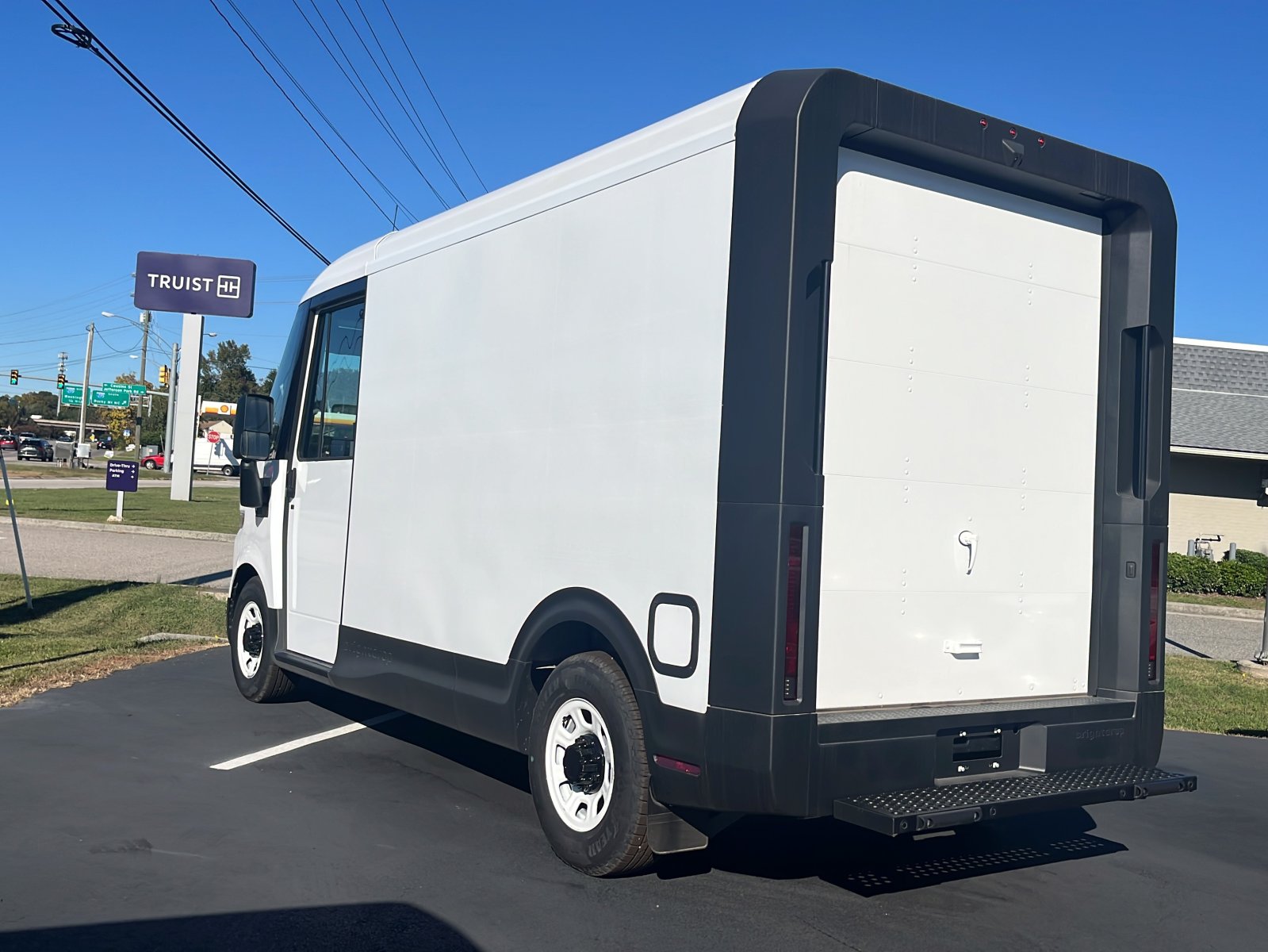 2025 Chevrolet BrightDrop 400 photo 2