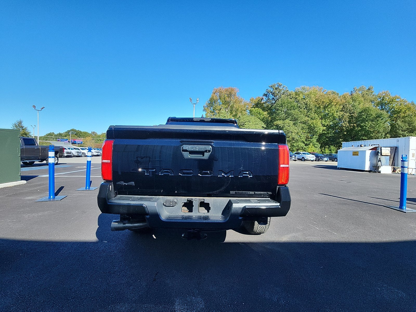2025 Toyota Tacoma TRD photo 2