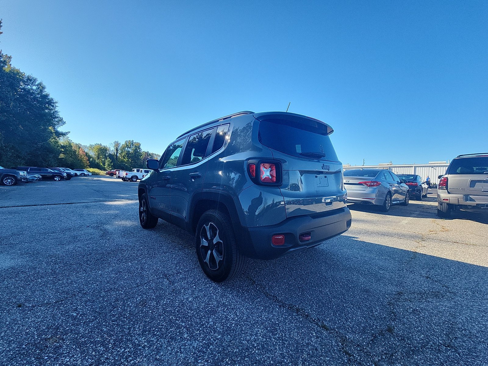 2021 Jeep Renegade Trailhawk photo 2