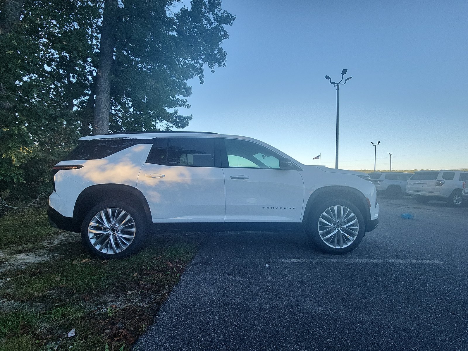 2026 Chevrolet Traverse photo 3