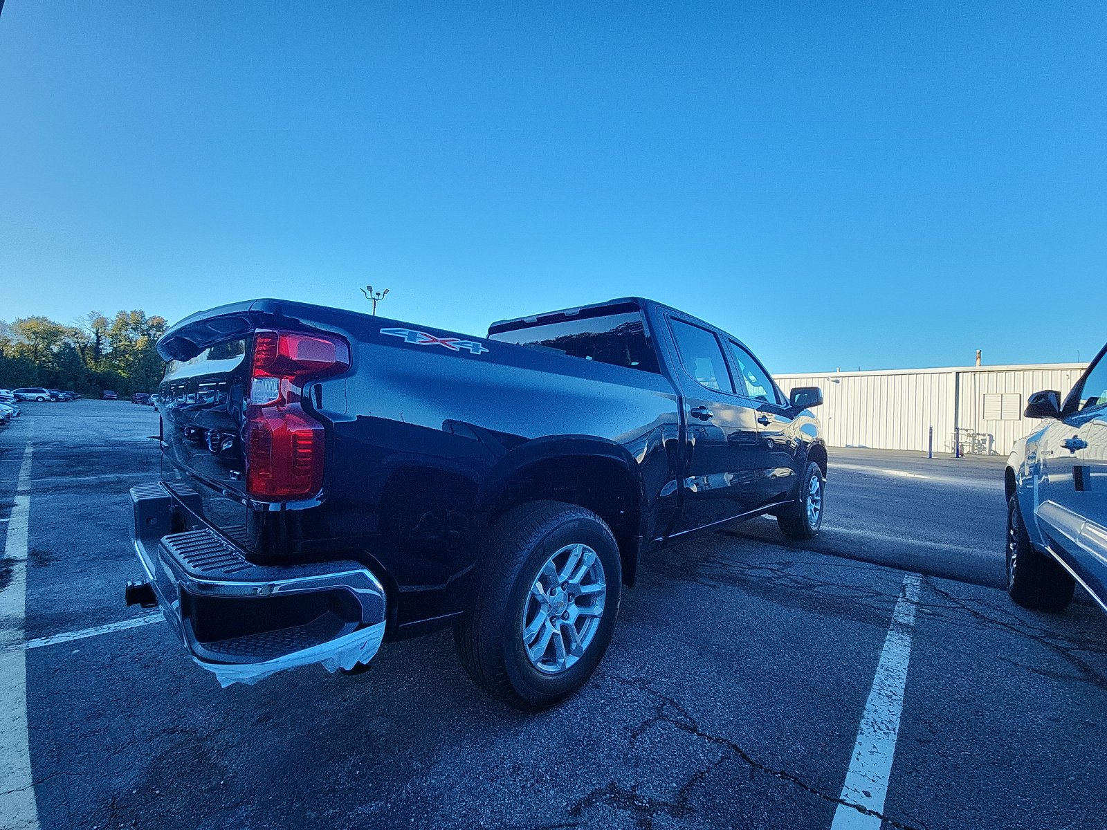 2026 Chevrolet Silverado 1500 LT photo 4