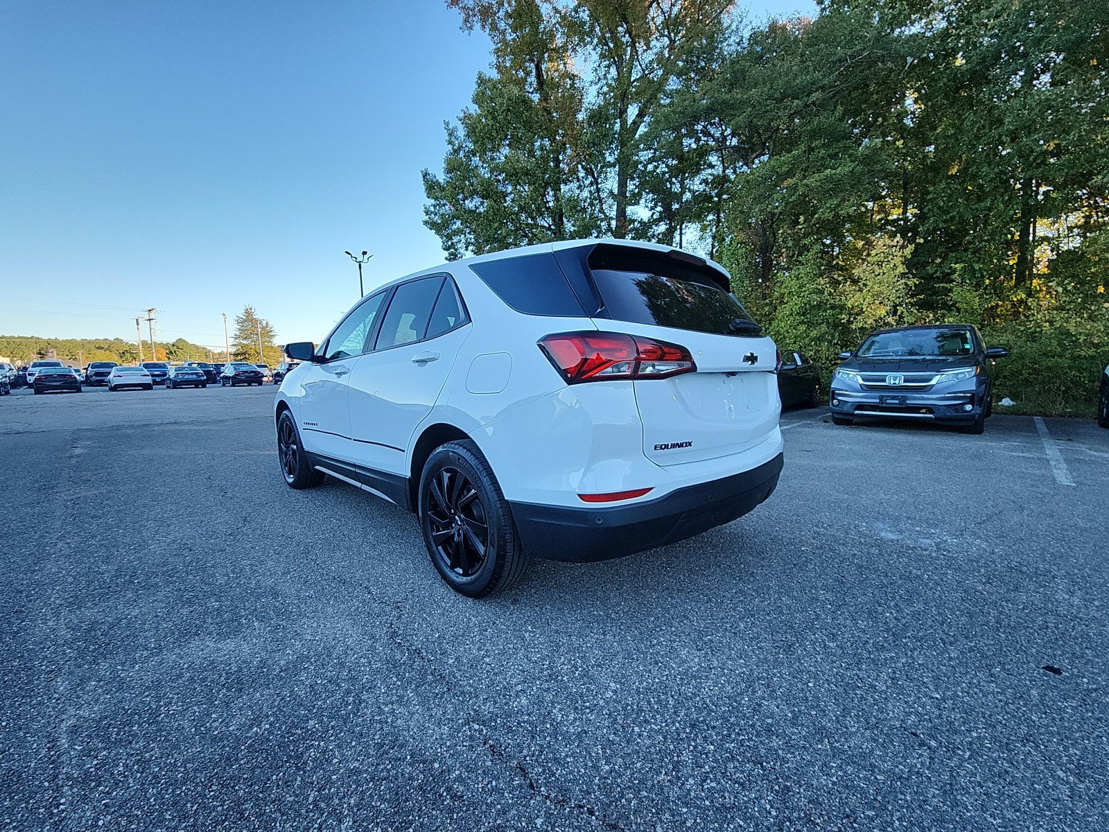 2023 Chevrolet Equinox LS photo 2