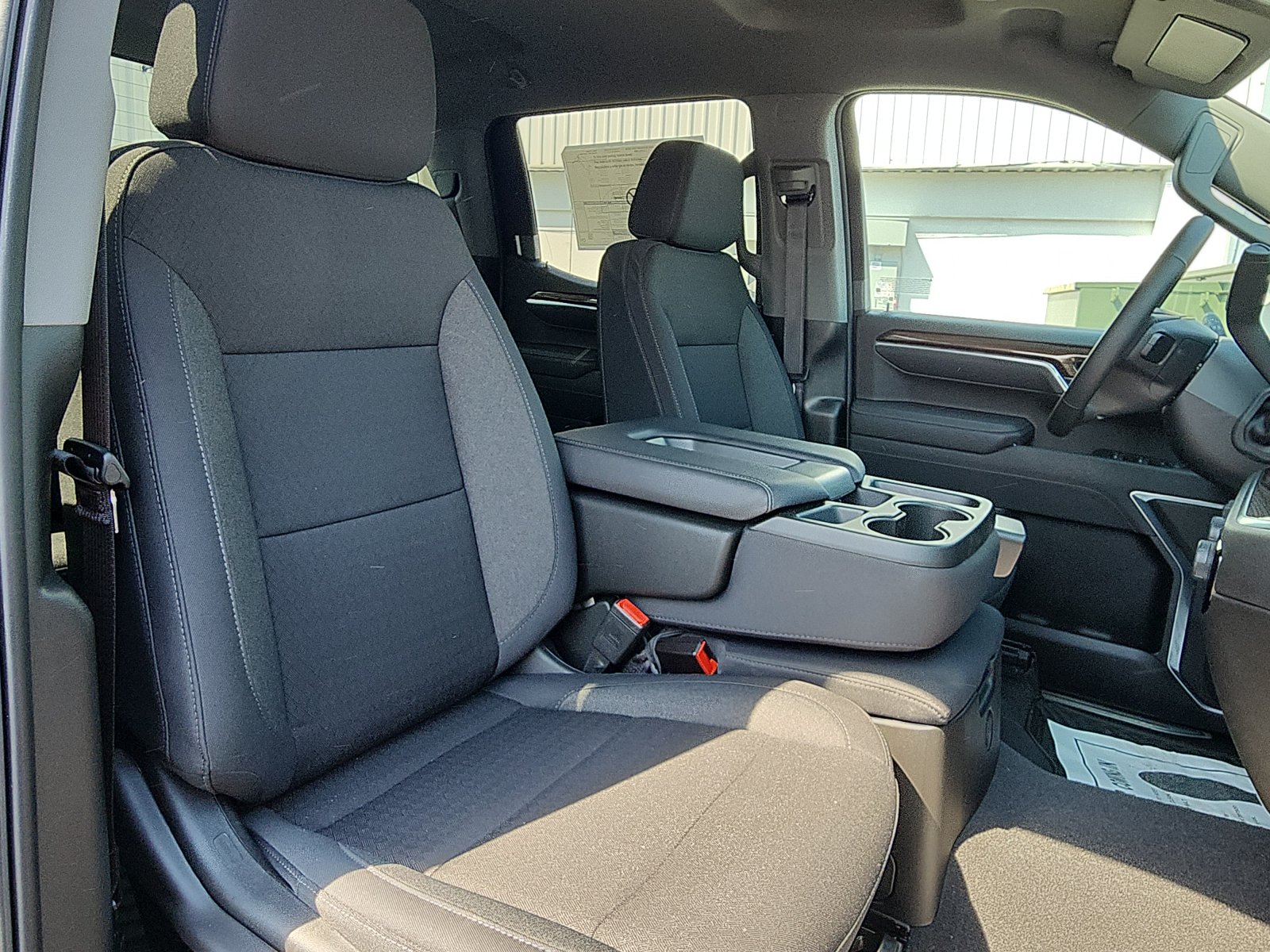 2025 Chevrolet Silverado 1500 LT - Photo 23