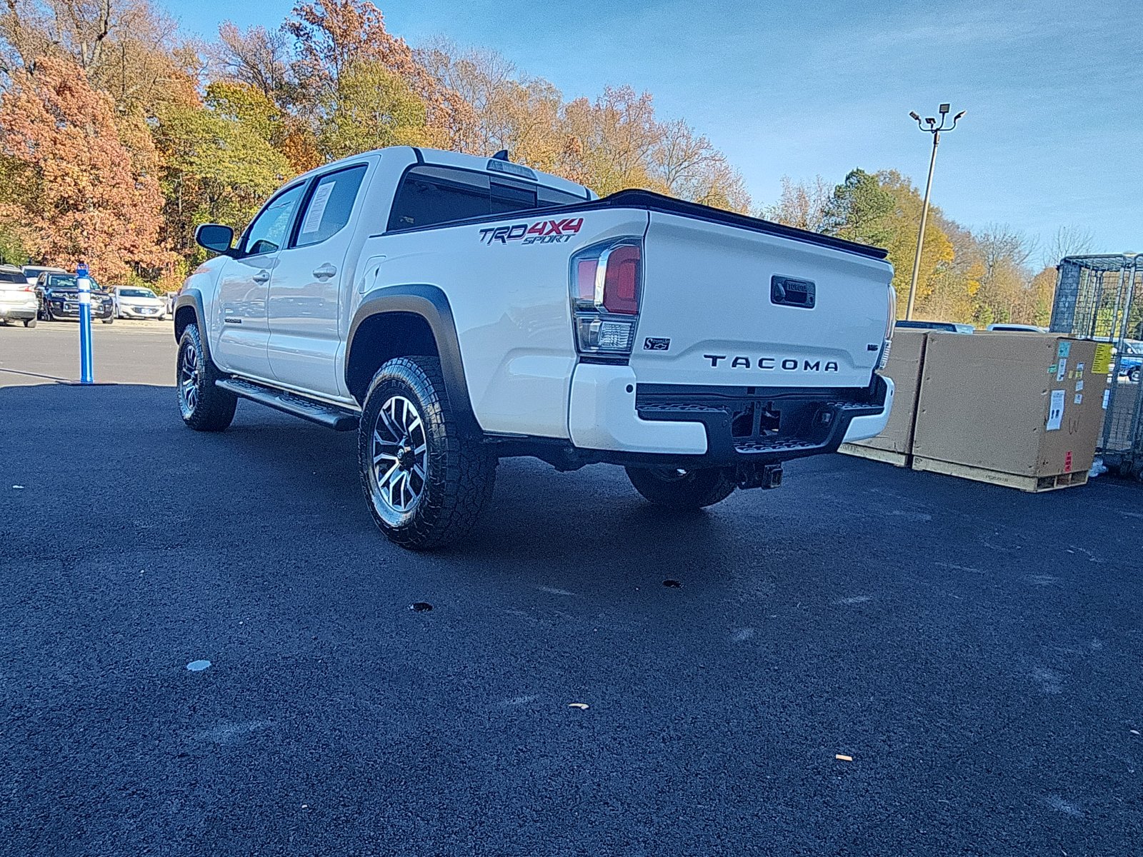 2023 Toyota Tacoma TRD Sport photo 2