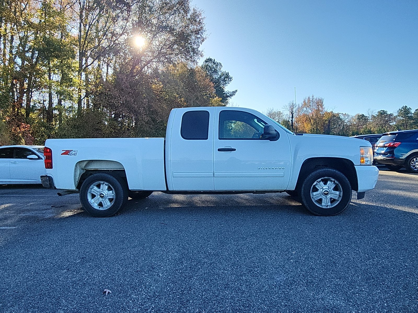 2011 Chevrolet Silverado 1500 LT photo 2