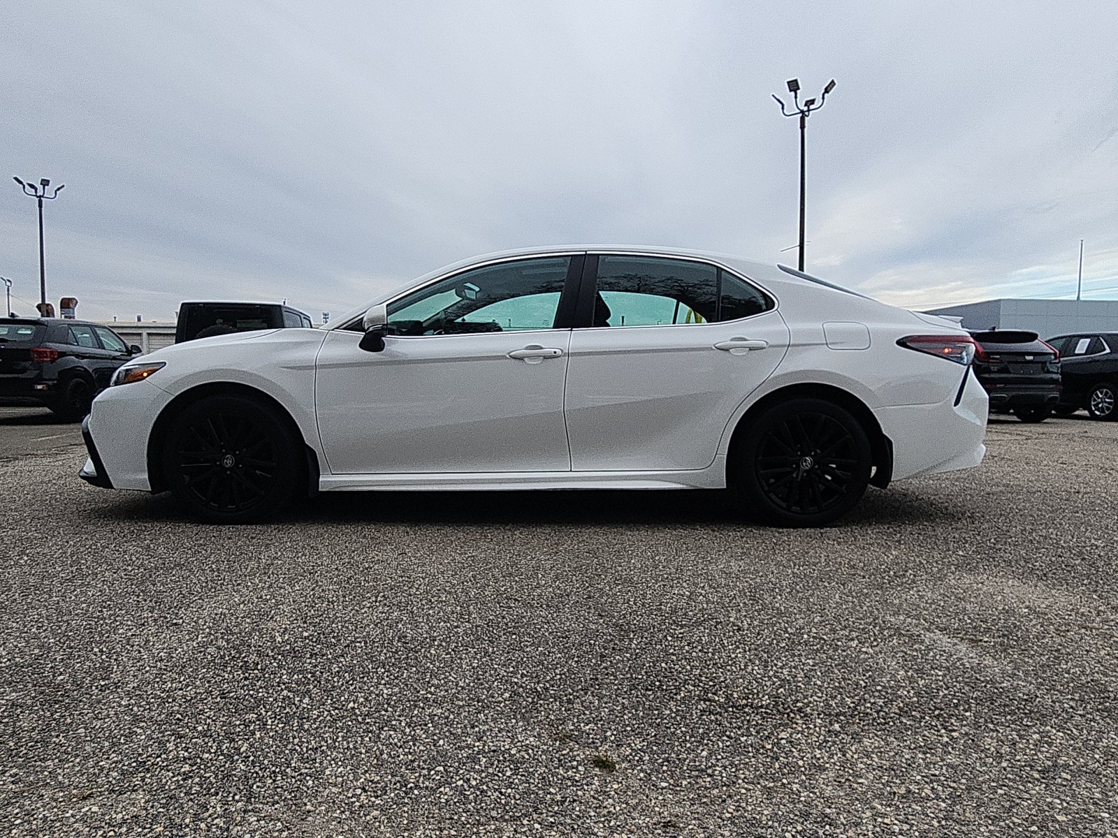 2024 Toyota Camry SE photo 2