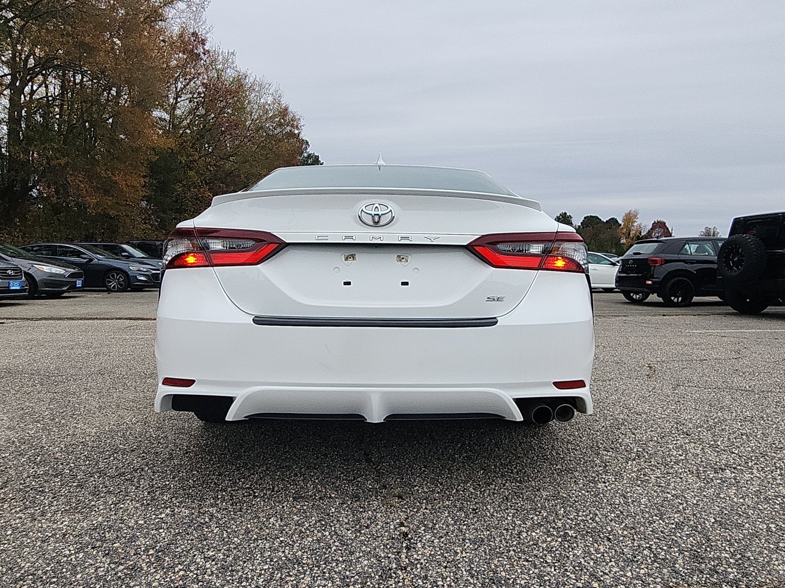 2024 Toyota Camry SE photo 4