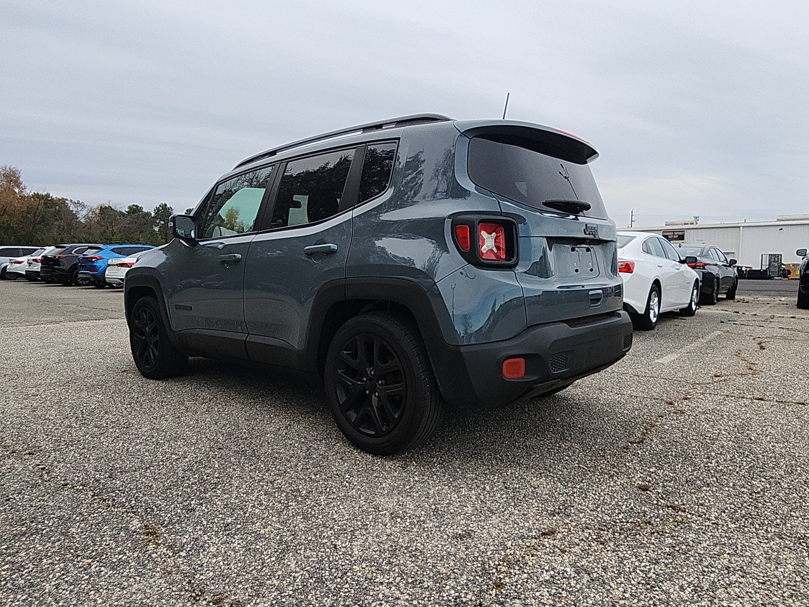 2018 Jeep Renegade Latitude North Edition photo 3