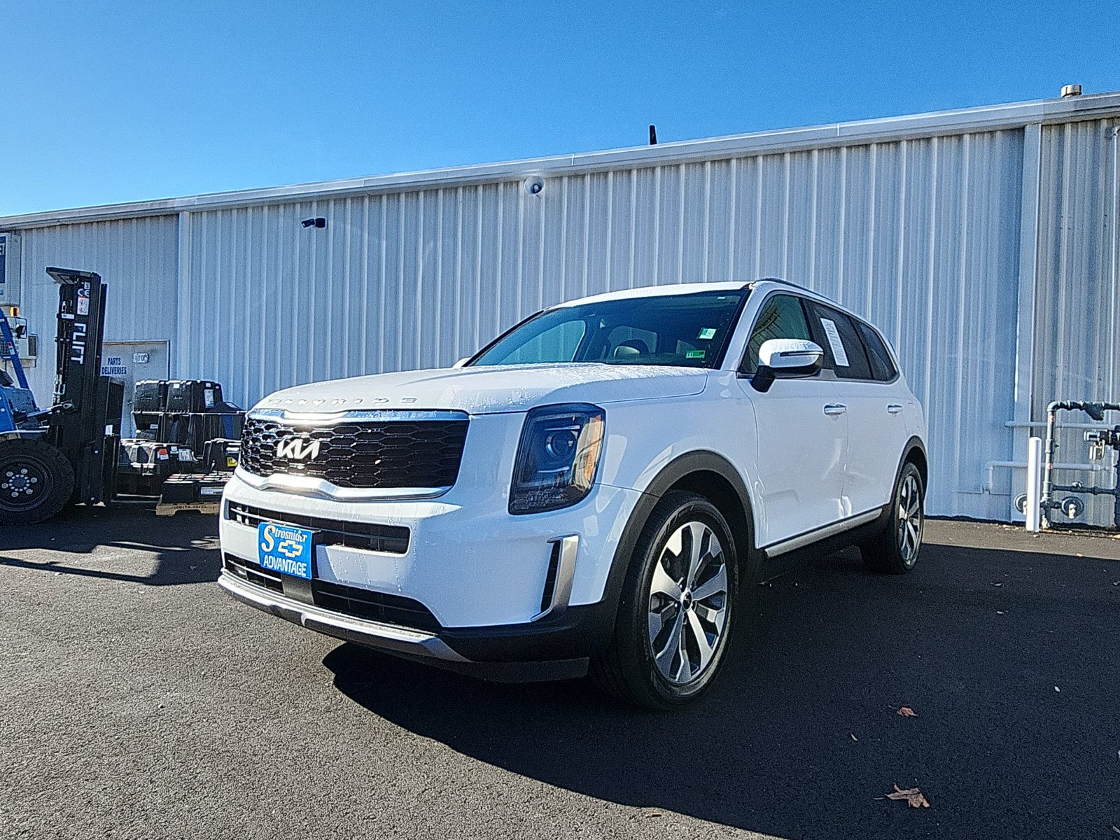2022 Kia Telluride S's photo