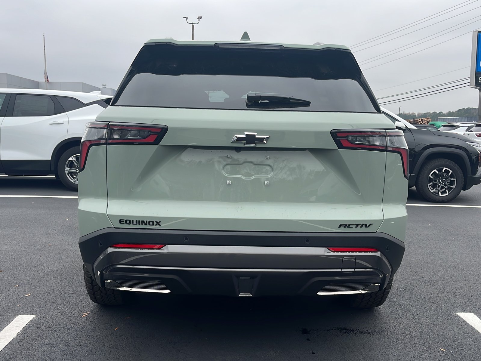 2026 Chevrolet Equinox ACTIV photo 3
