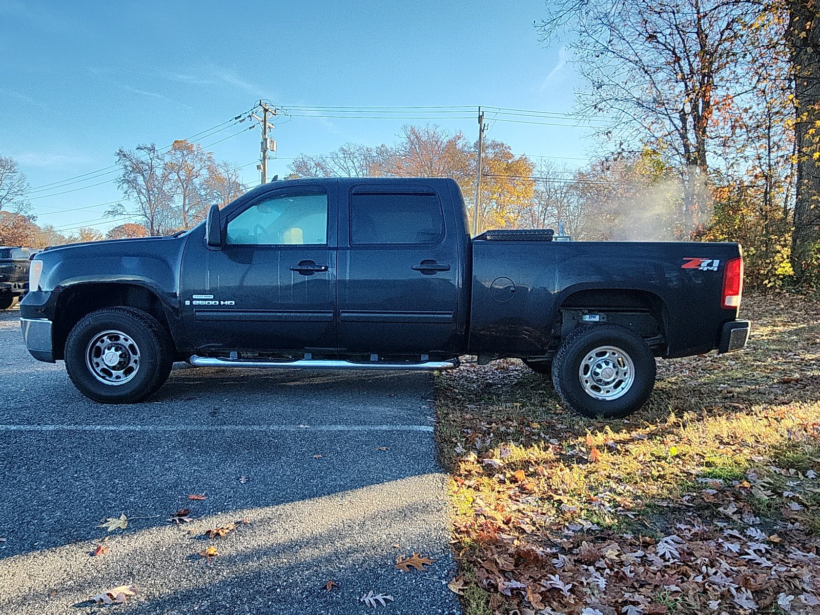 2009 Gmc Sierra SLE photo 2