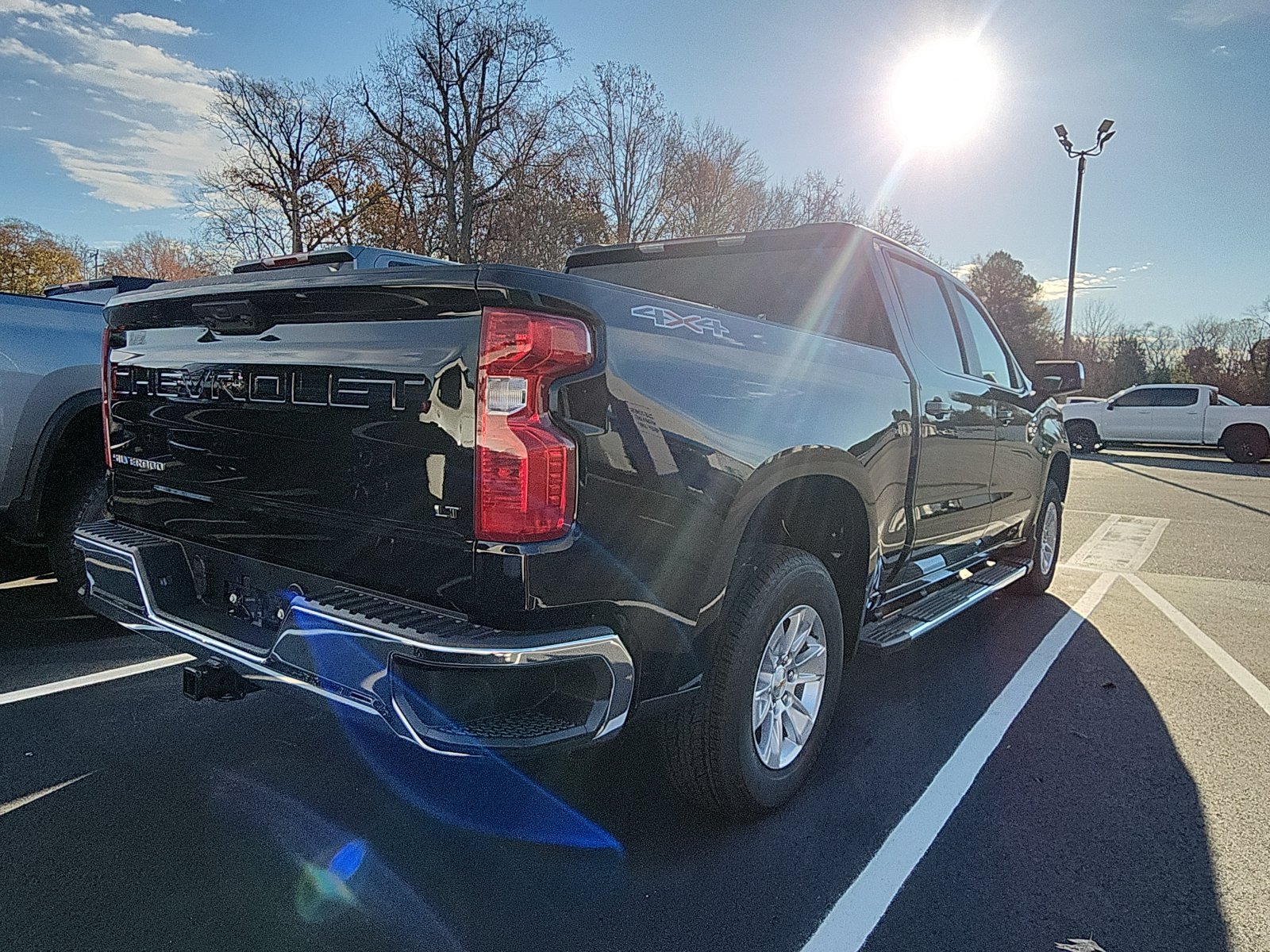 2026 Chevrolet Silverado 1500 LT photo 2