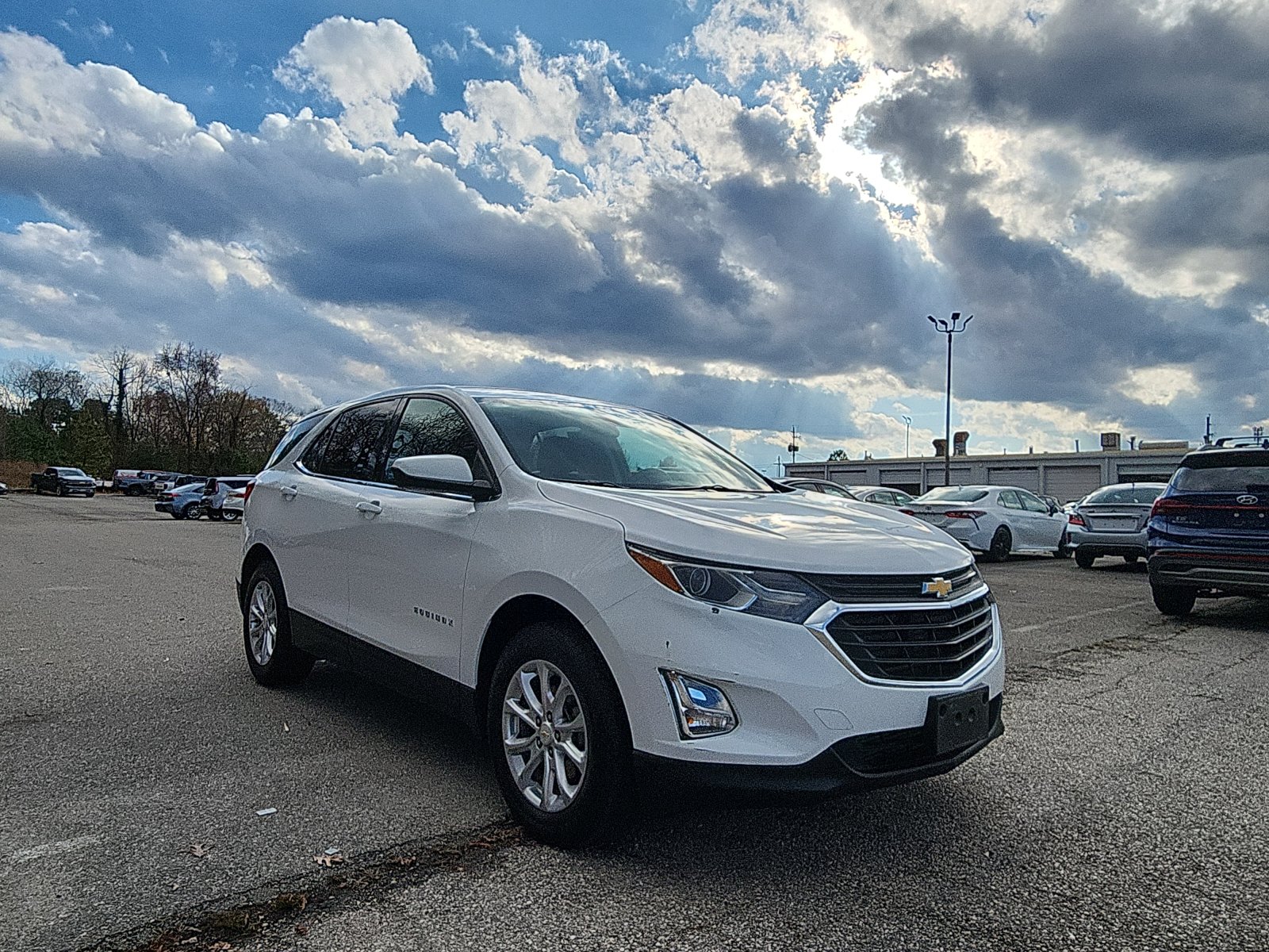 2019 Chevrolet Equinox LT photo 4