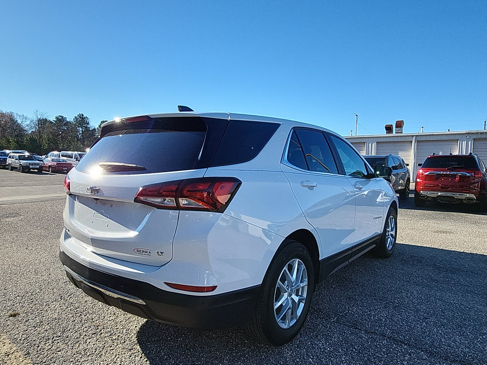 2024 Chevrolet Equinox LT photo 3