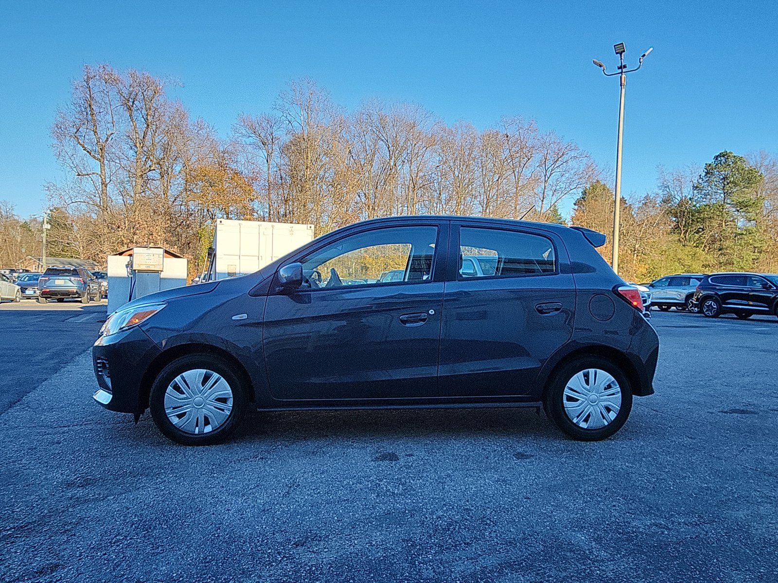 2024 Mitsubishi Mirage ES photo 2