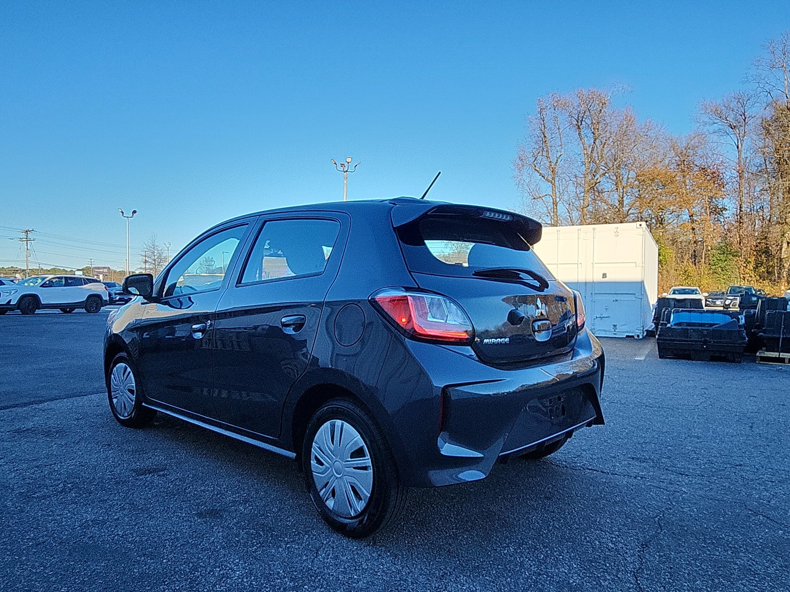 2024 Mitsubishi Mirage ES photo 3