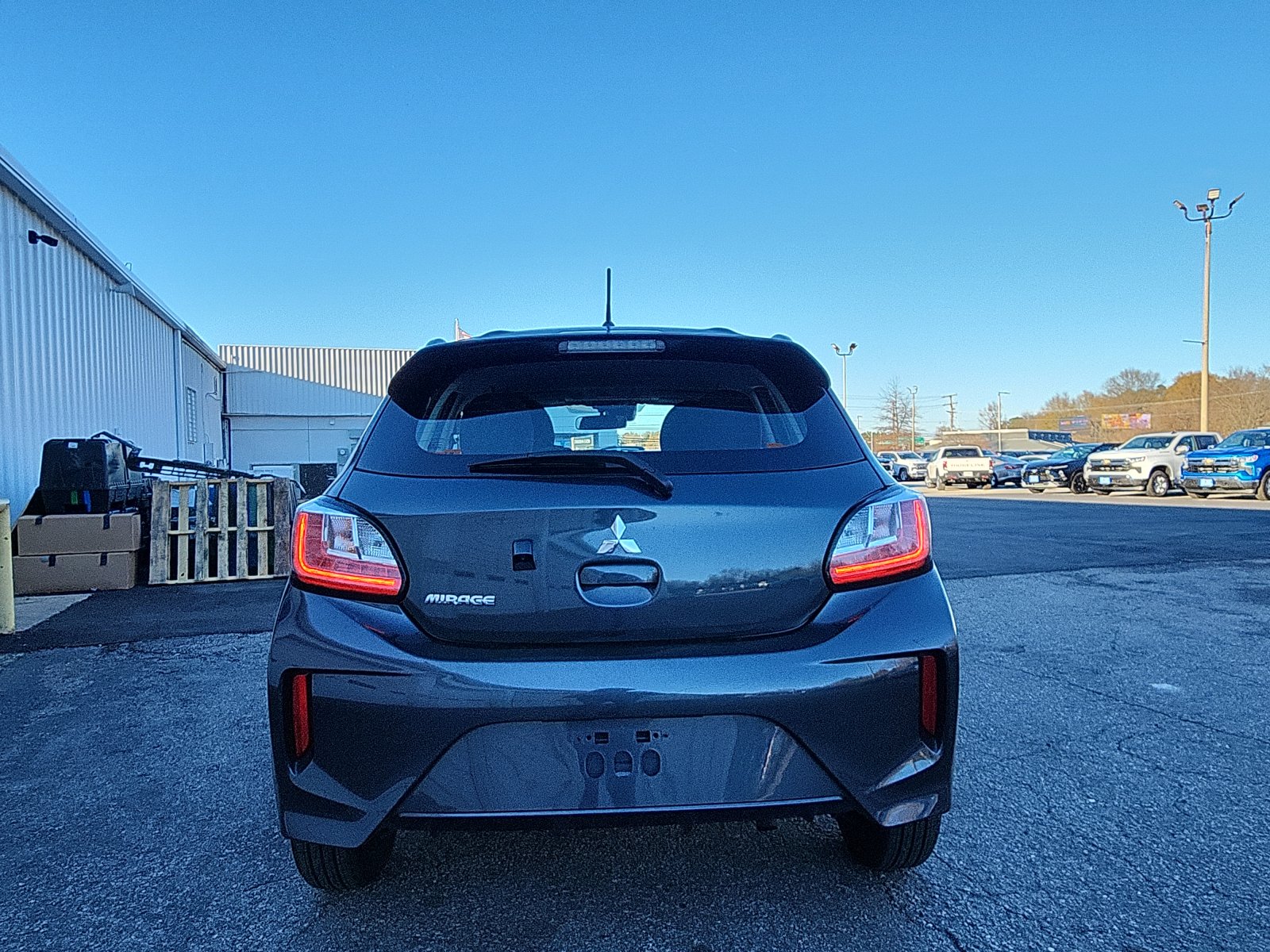 2024 Mitsubishi Mirage ES photo 4