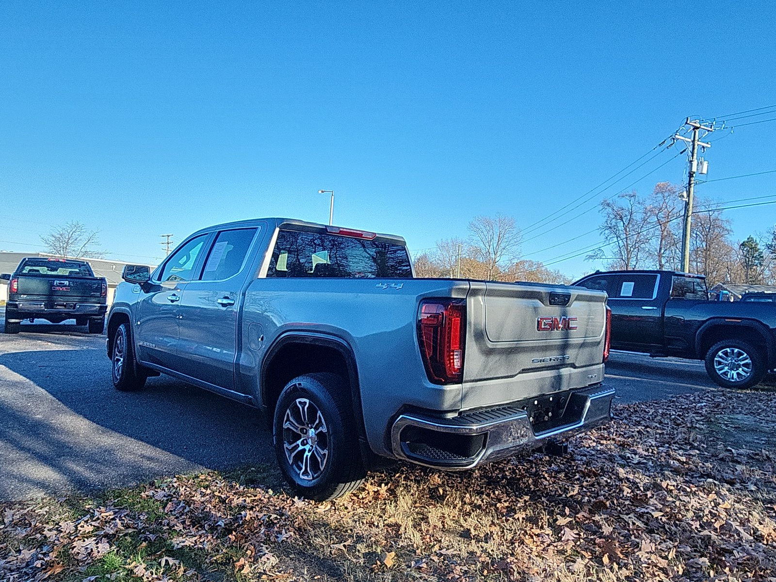 2024 Gmc Sierra 1500 SLT photo 3