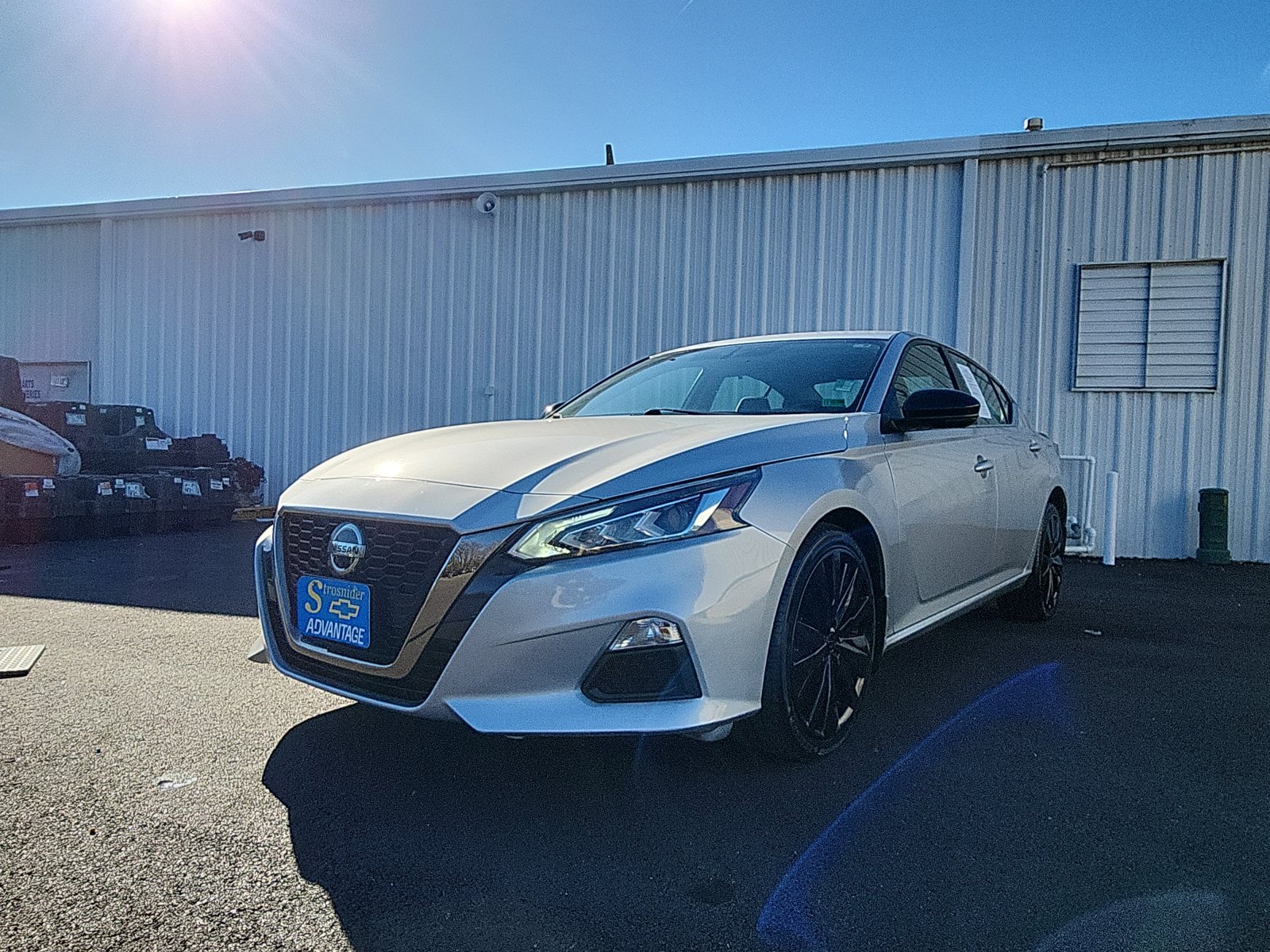 2019 Nissan Altima SR's photo