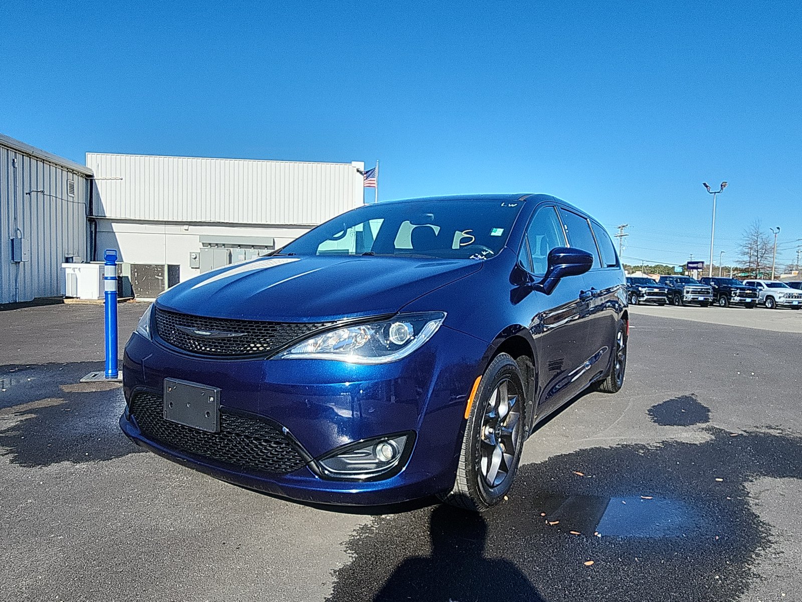 2019 Chrysler Pacifica Touring Plus's photo