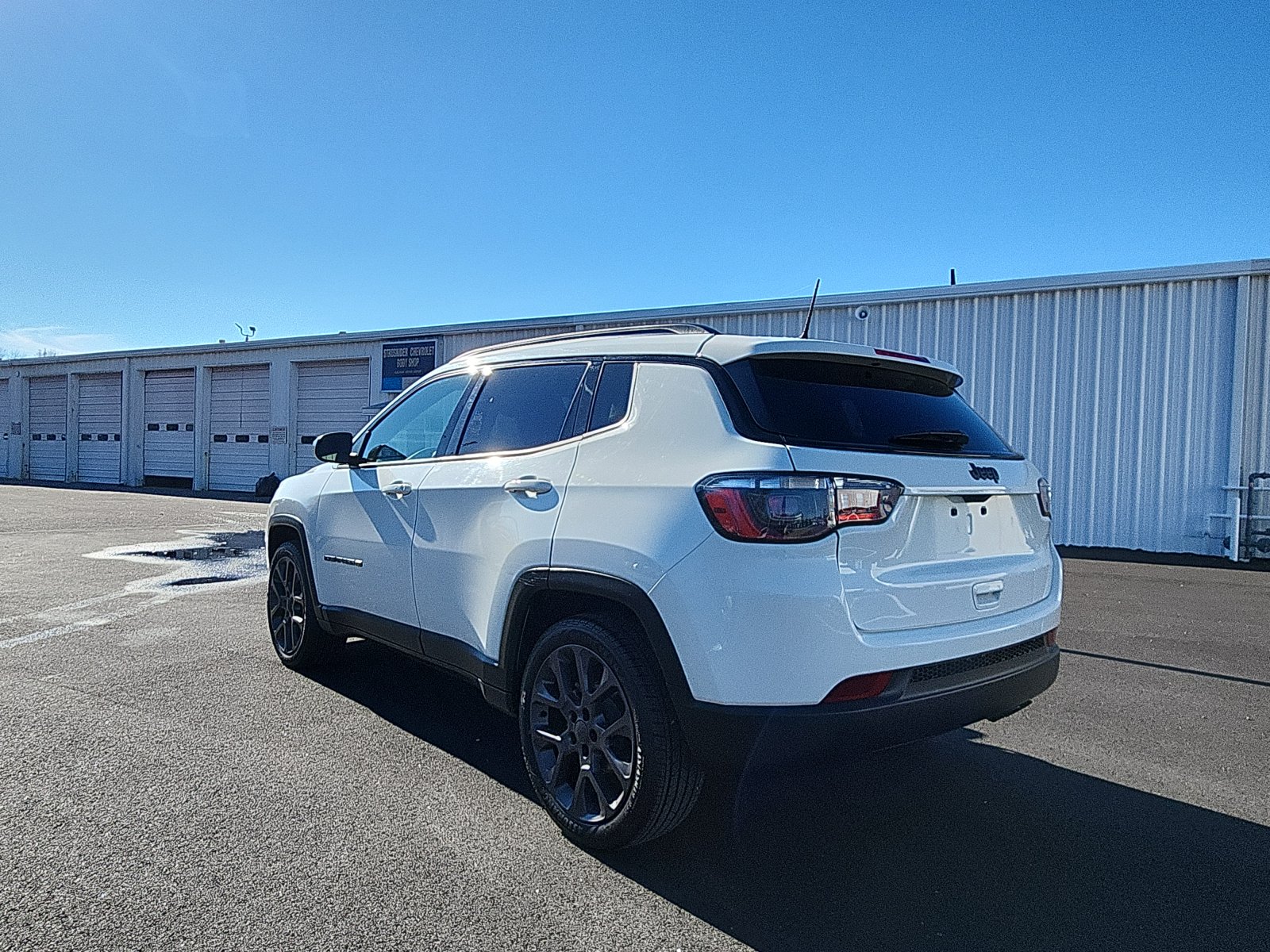2021 Jeep Compass Altitude photo 3