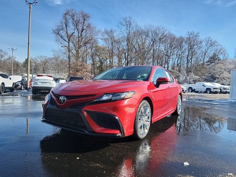 2024 Toyota Camry SE 