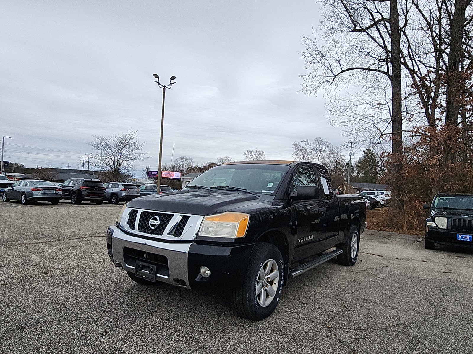 2008 Nissan Titan SE's photo