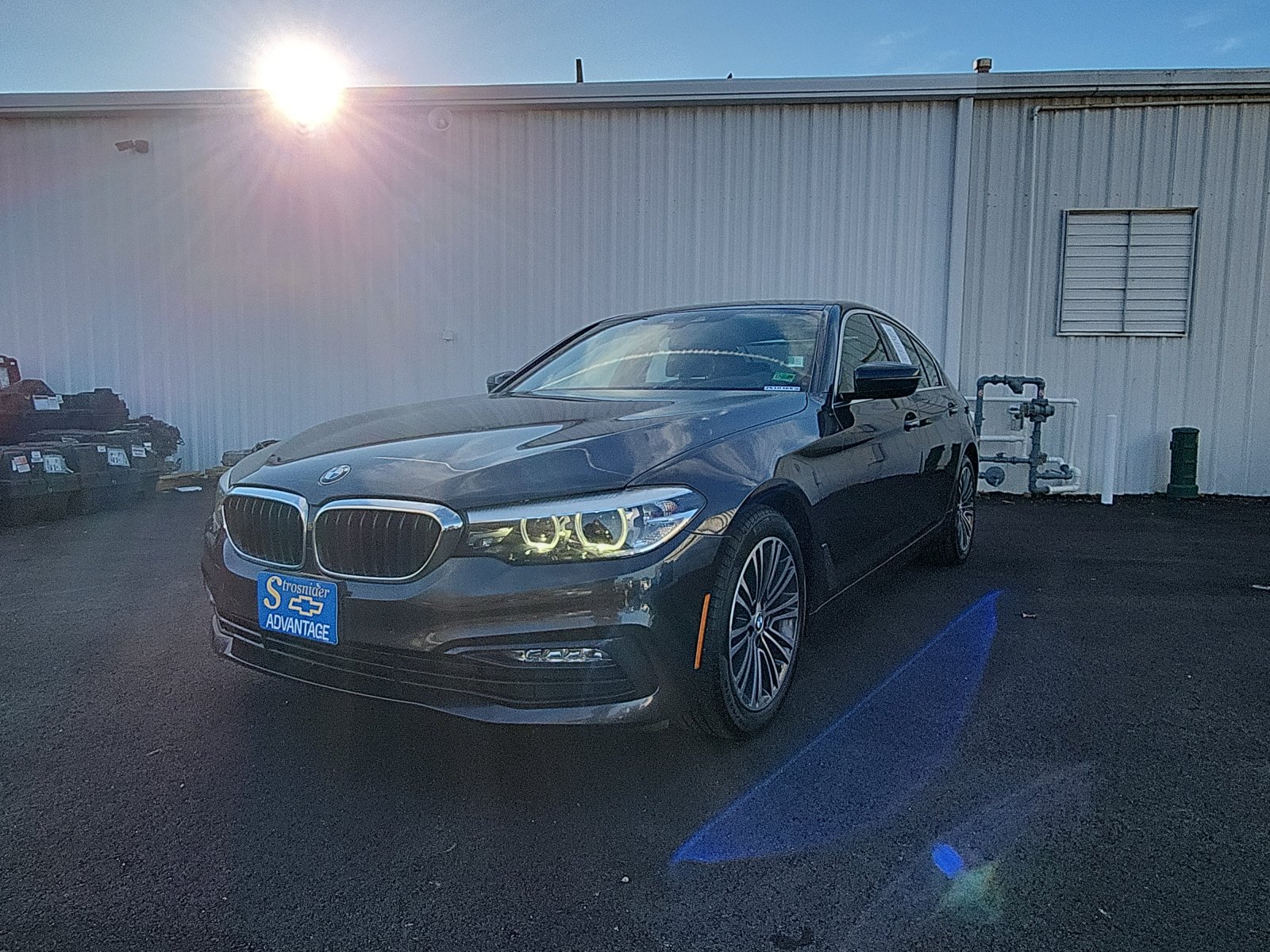 2018 BMW 5 Series 530i's photo