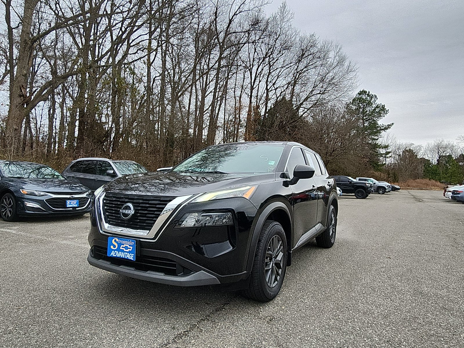 2023 Nissan Rogue S's photo