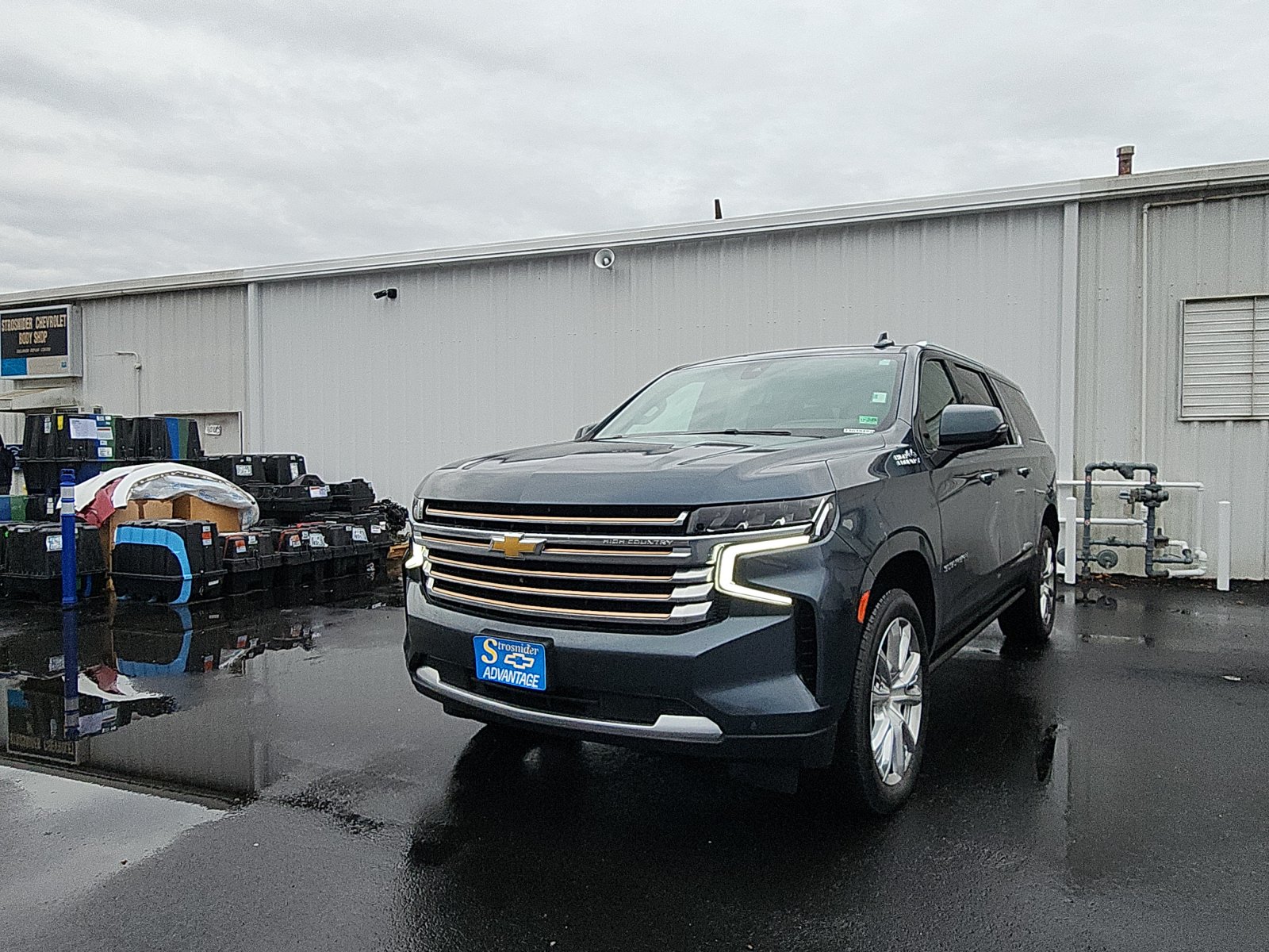 2021 Chevrolet Suburban High Country's photo