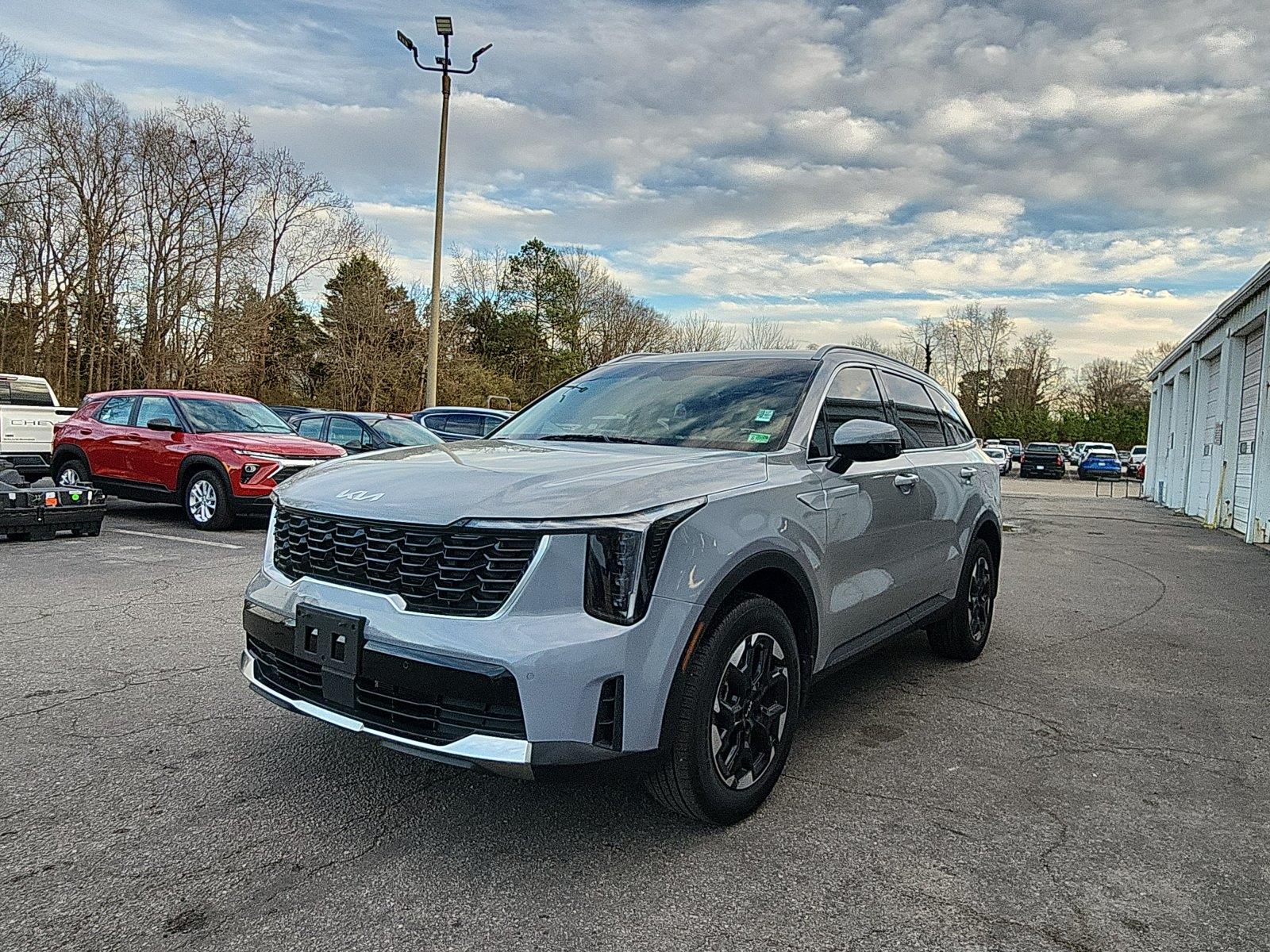 2024 Kia Sorento S's photo