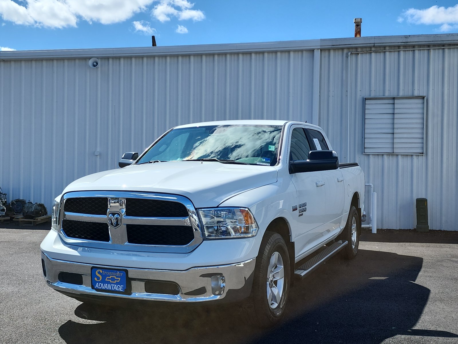 2019 RAM 1500 Classic SLT Crew Cab 4x4 5'7" Box's photo