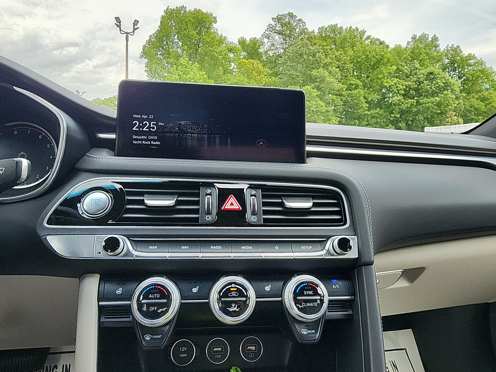 2023 GENESIS G70 Standard - Photo 17