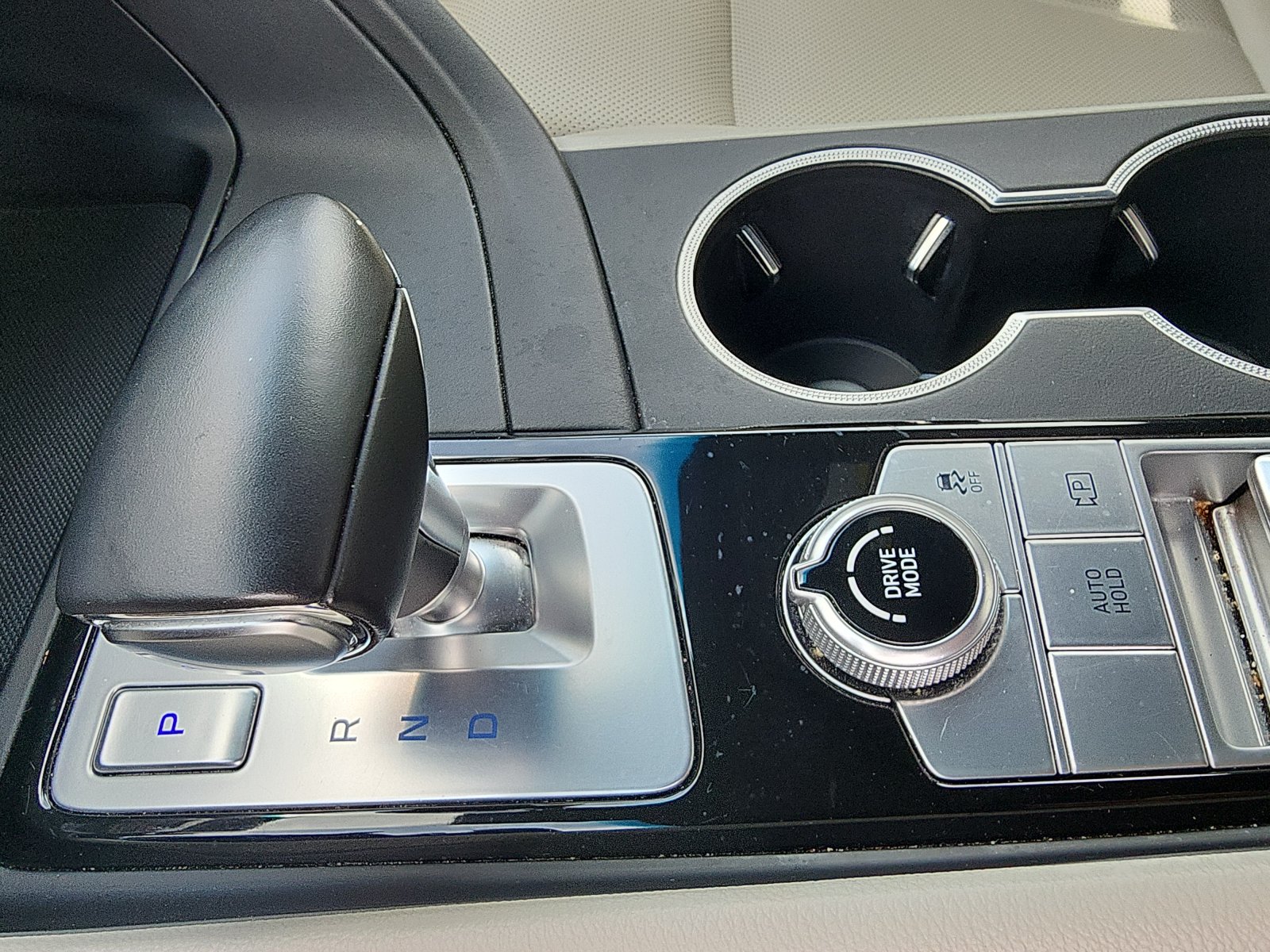 2023 GENESIS G70 Standard - Photo 19