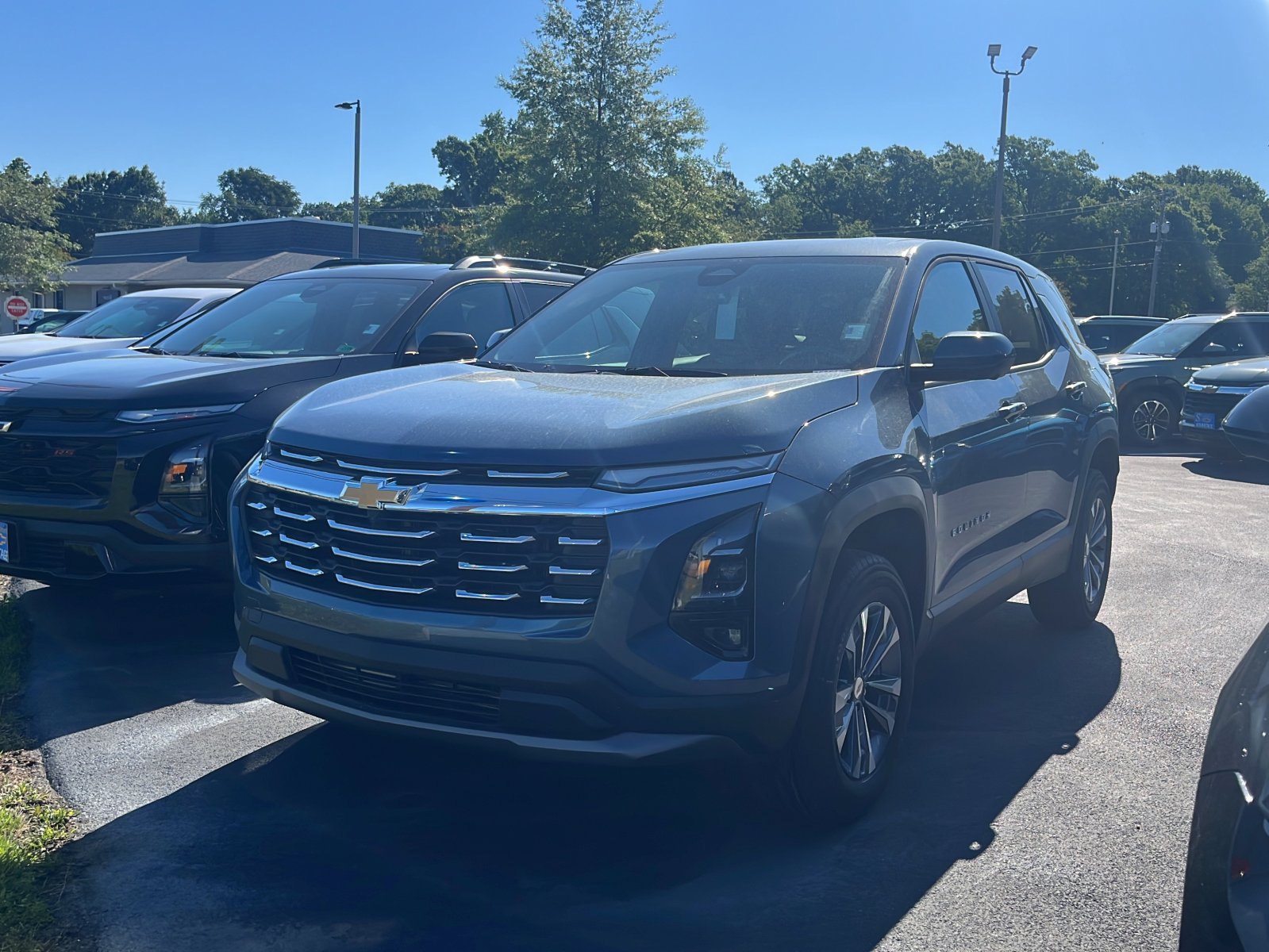 2026 Chevrolet Equinox LT 1.5T's photo